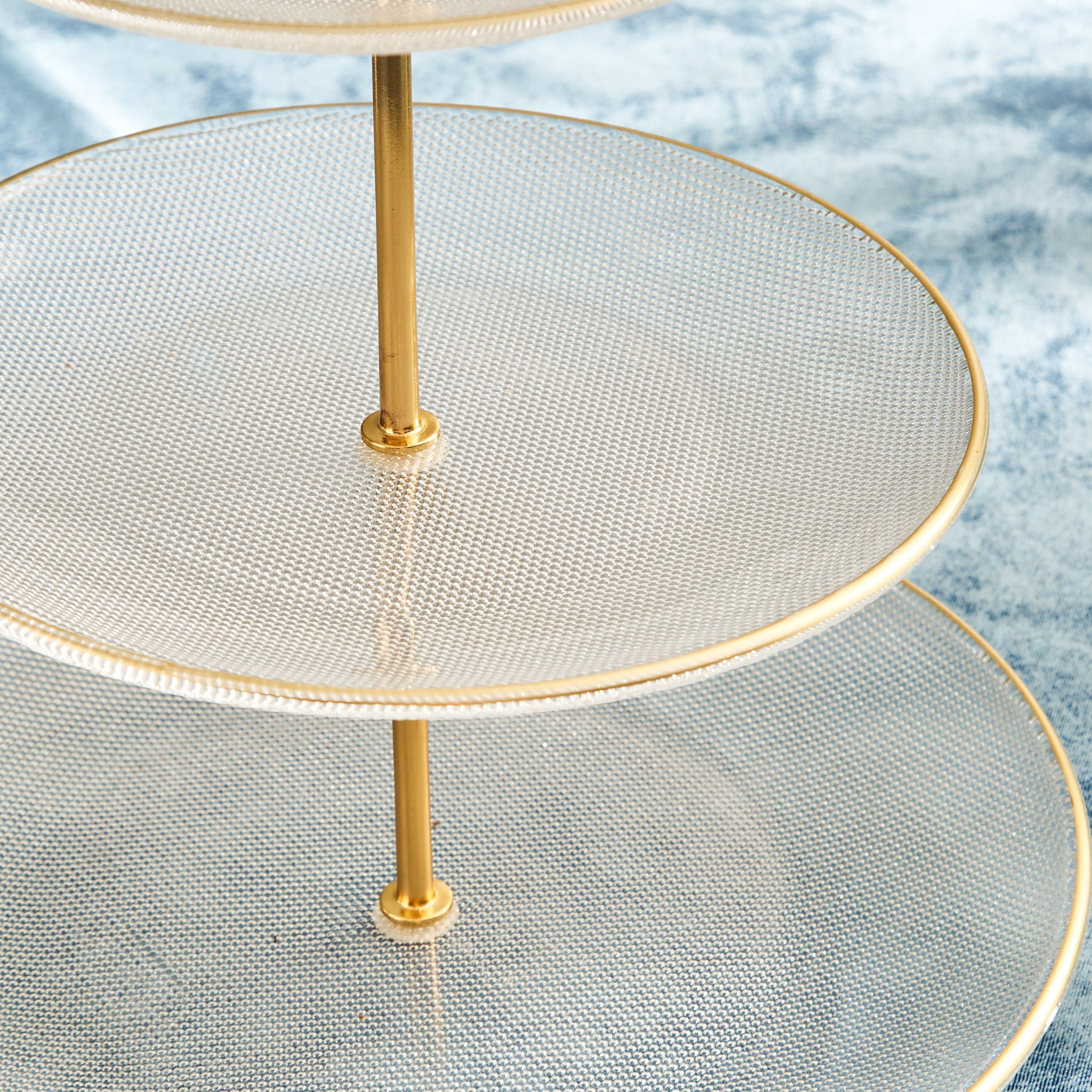 حامل كيك 3 طوابق بإطار ذهبي من فيستيف-hbxdecorandfurnishings-tabletop-serveware-image-5