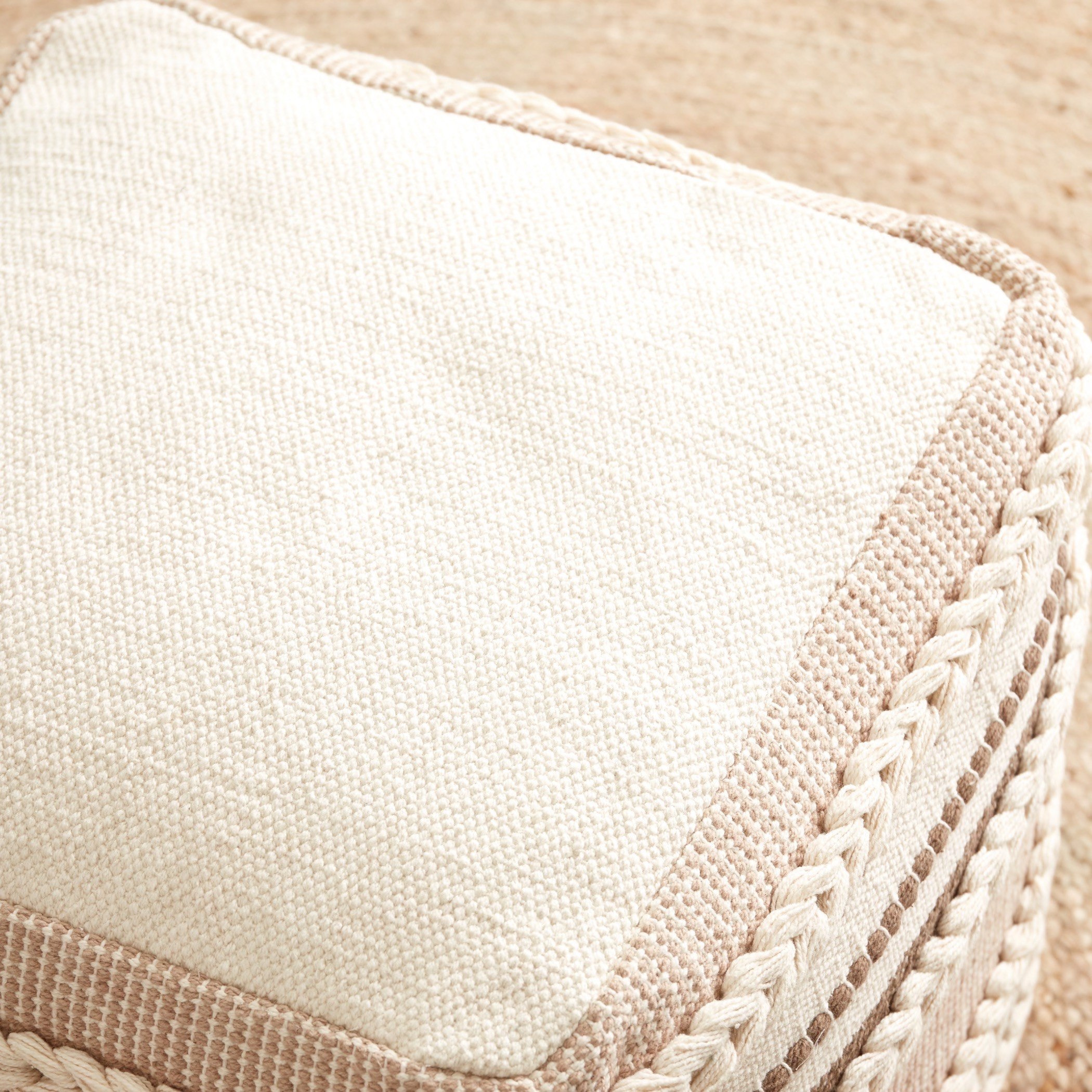 مقعد بوف قطن مصنوعة يدويًا من ريا - 40x40x40 سم-hbxlivingroom-sofasandarmchairs-ottomansandfootstools-image-3