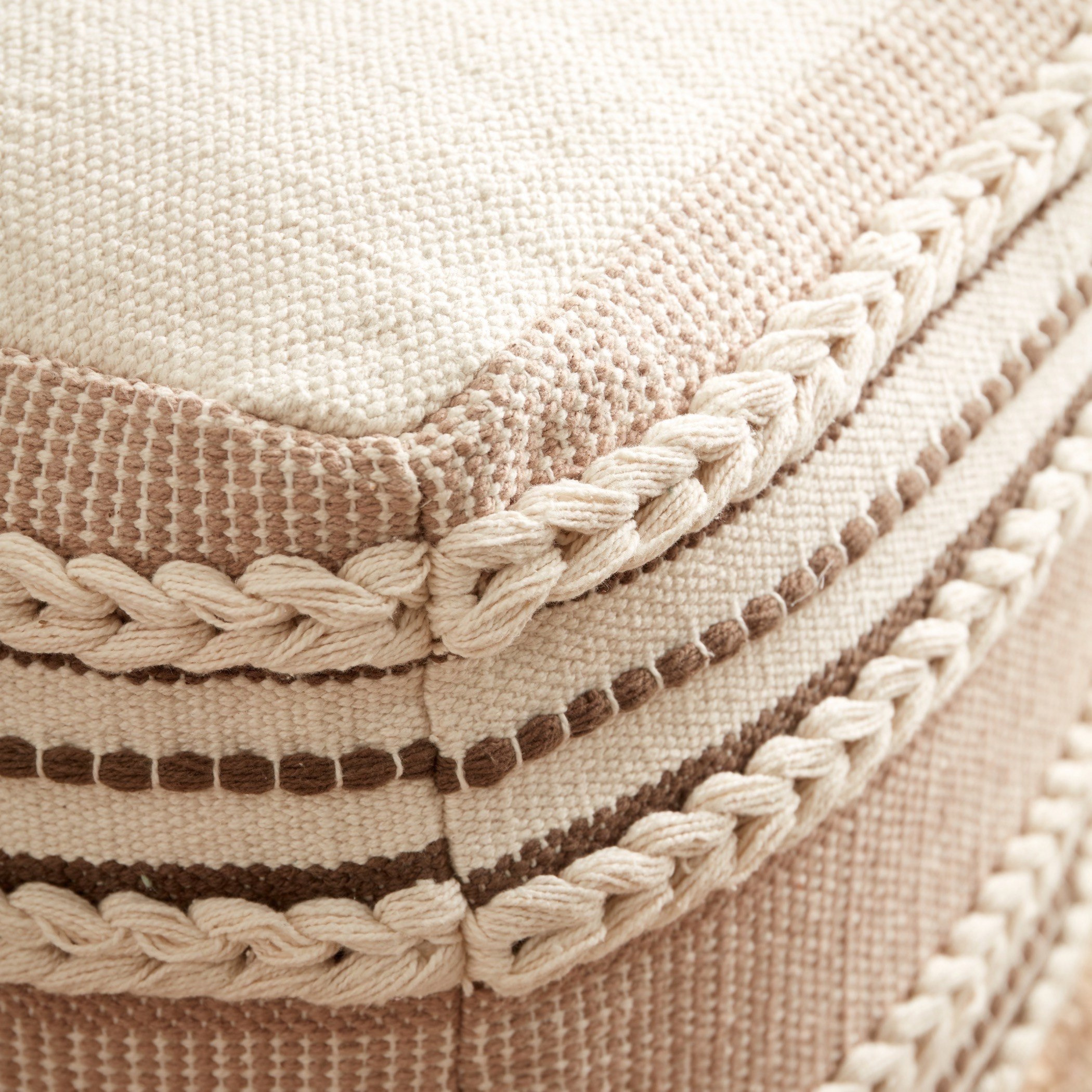 مقعد بوف قطن مصنوعة يدويًا من ريا - 40x40x40 سم-hbxlivingroom-sofasandarmchairs-ottomansandfootstools-image-4