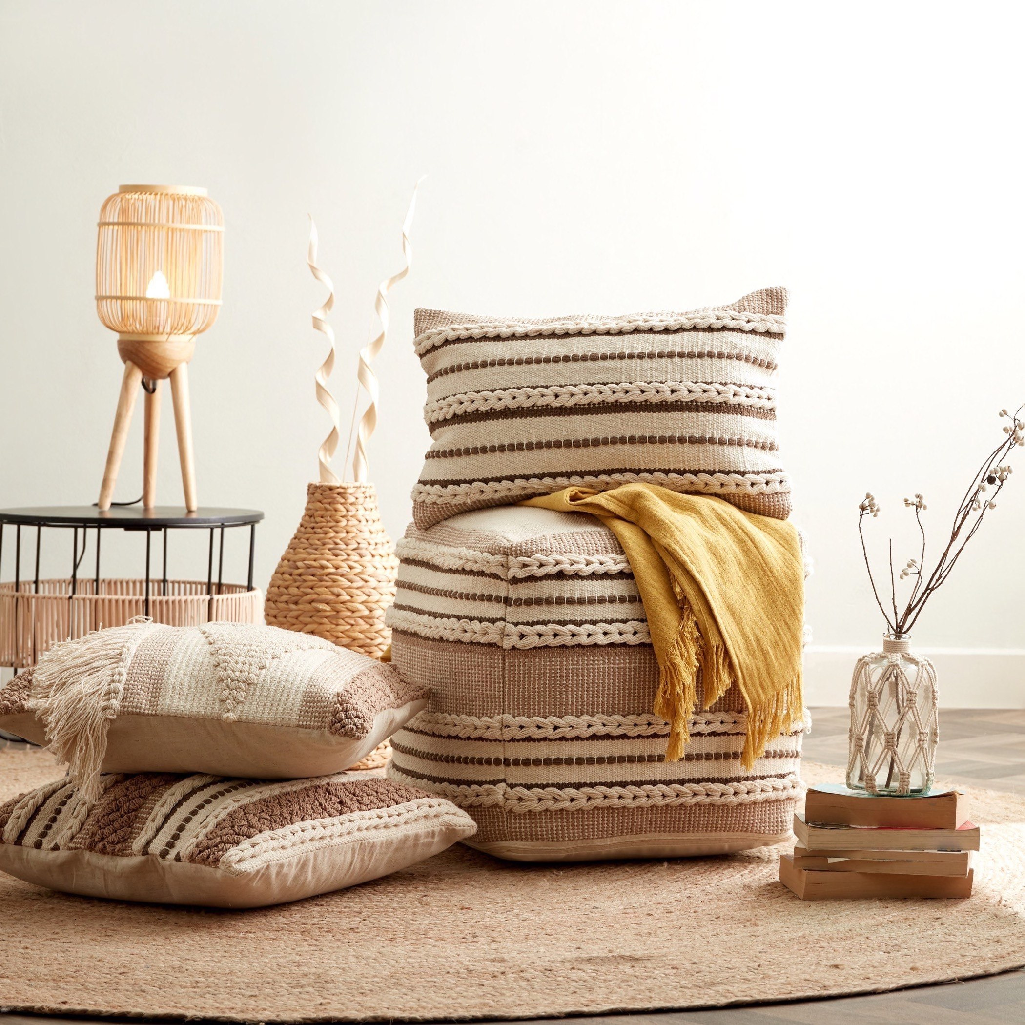 مقعد بوف قطن مصنوعة يدويًا من ريا - 40x40x40 سم-hbxlivingroom-sofasandarmchairs-ottomansandfootstools-image-5