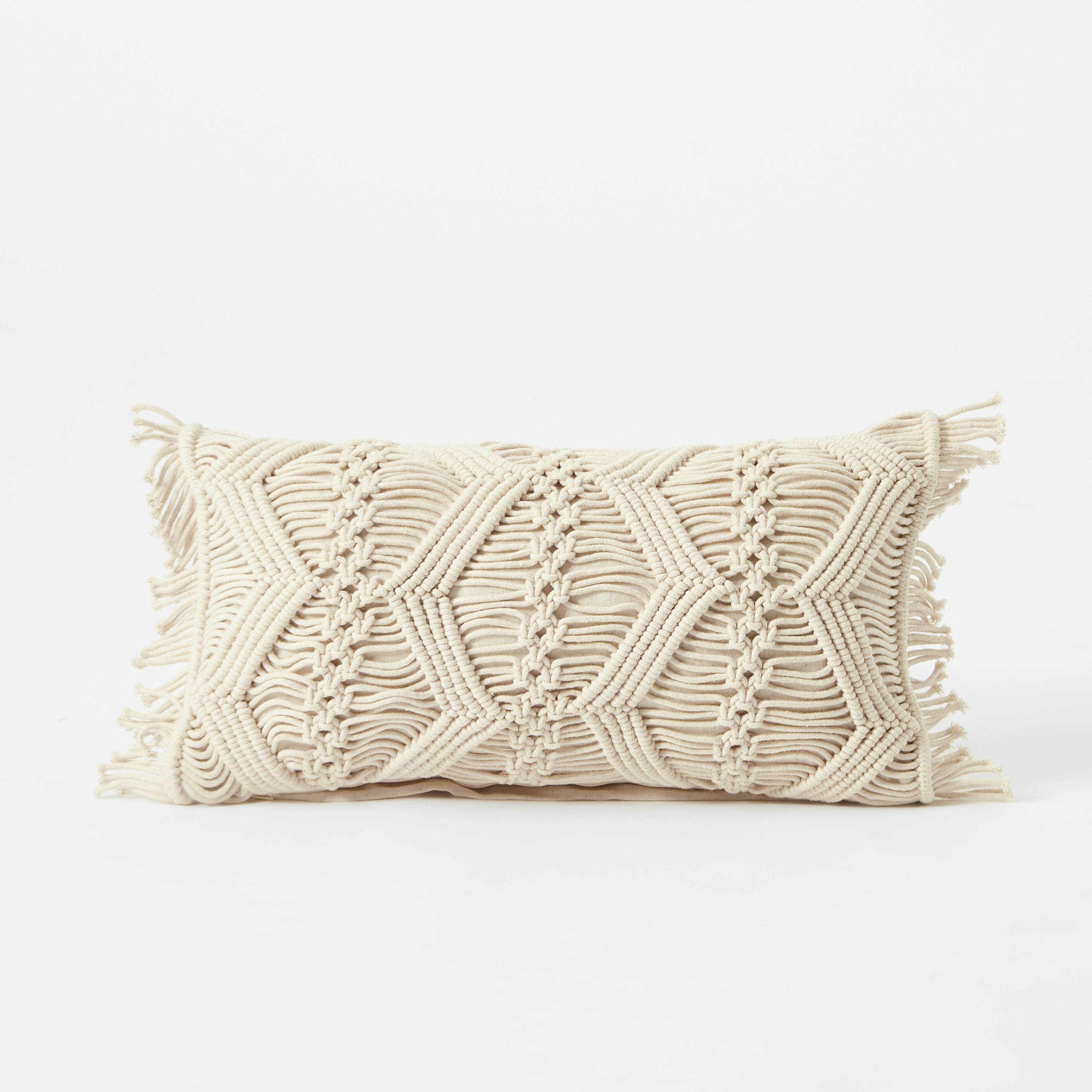 وسادة قطن محشوة مصنوعة يدويًا من أكيرا - 30x50 سم-hbxlivingroom-furnishings-cushionsandcovers-filledcushions-image-6