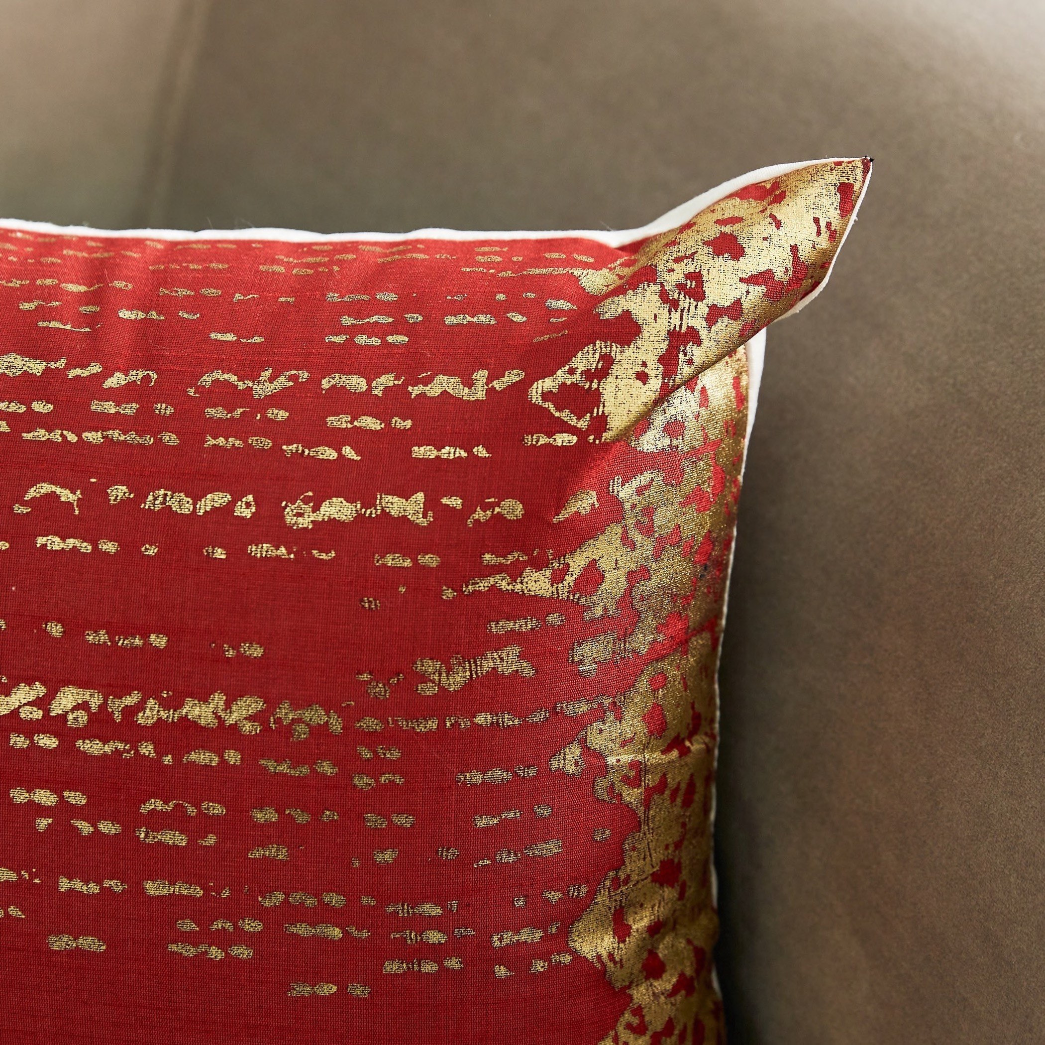 غطاء وسادة بطبعات فويل من دازلينج بيتسي - 30x50 سم-hbxhomeware-cushionsandcovers-cushioncovers-image-2