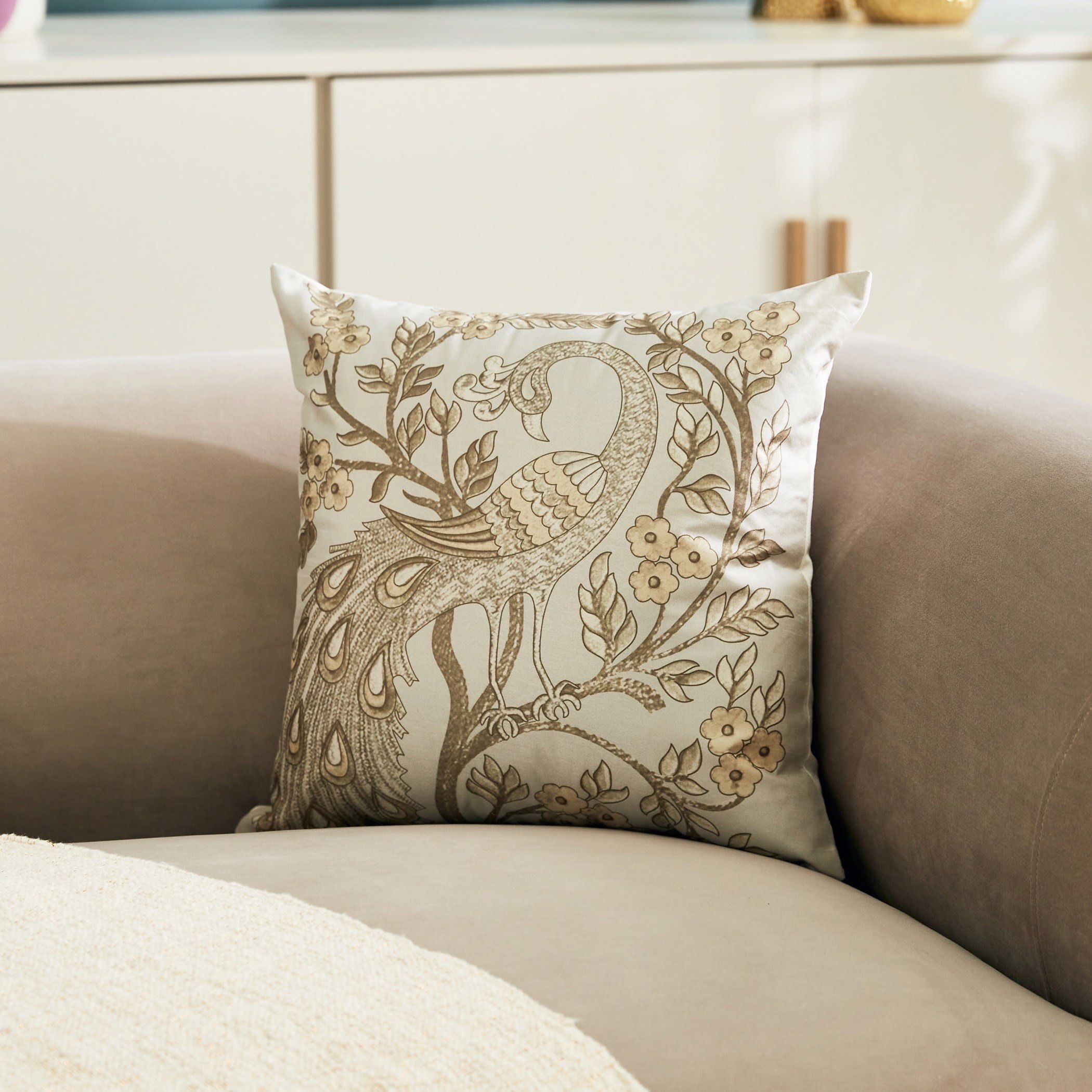 غطاء وسادة بطبعات طاووس من سانسا دانيا - 40x40 سم-hbxhomeware-cushionsandcovers-cushioncovers-image-1