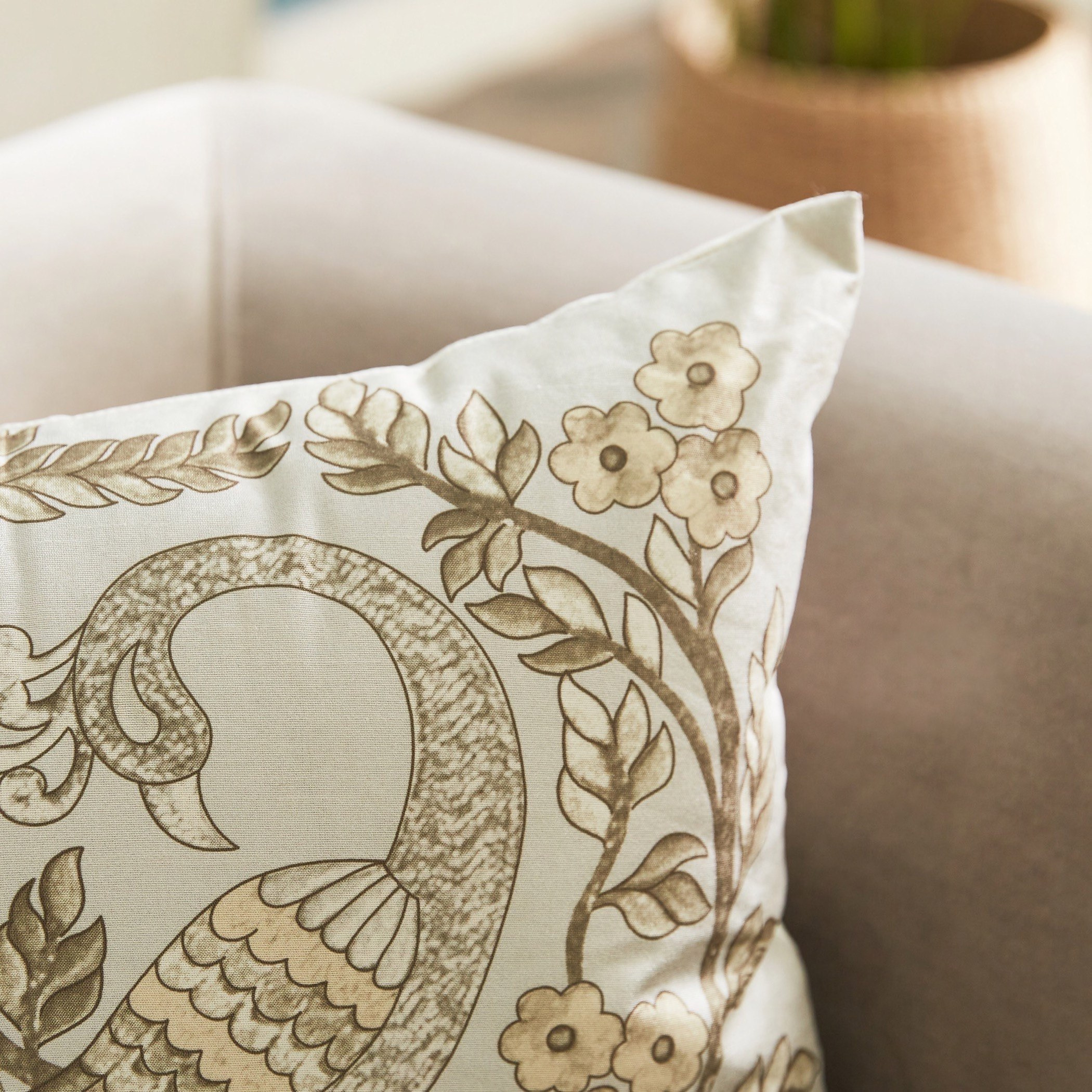 غطاء وسادة بطبعات طاووس من سانسا دانيا - 40x40 سم-hbxhomeware-cushionsandcovers-cushioncovers-image-2
