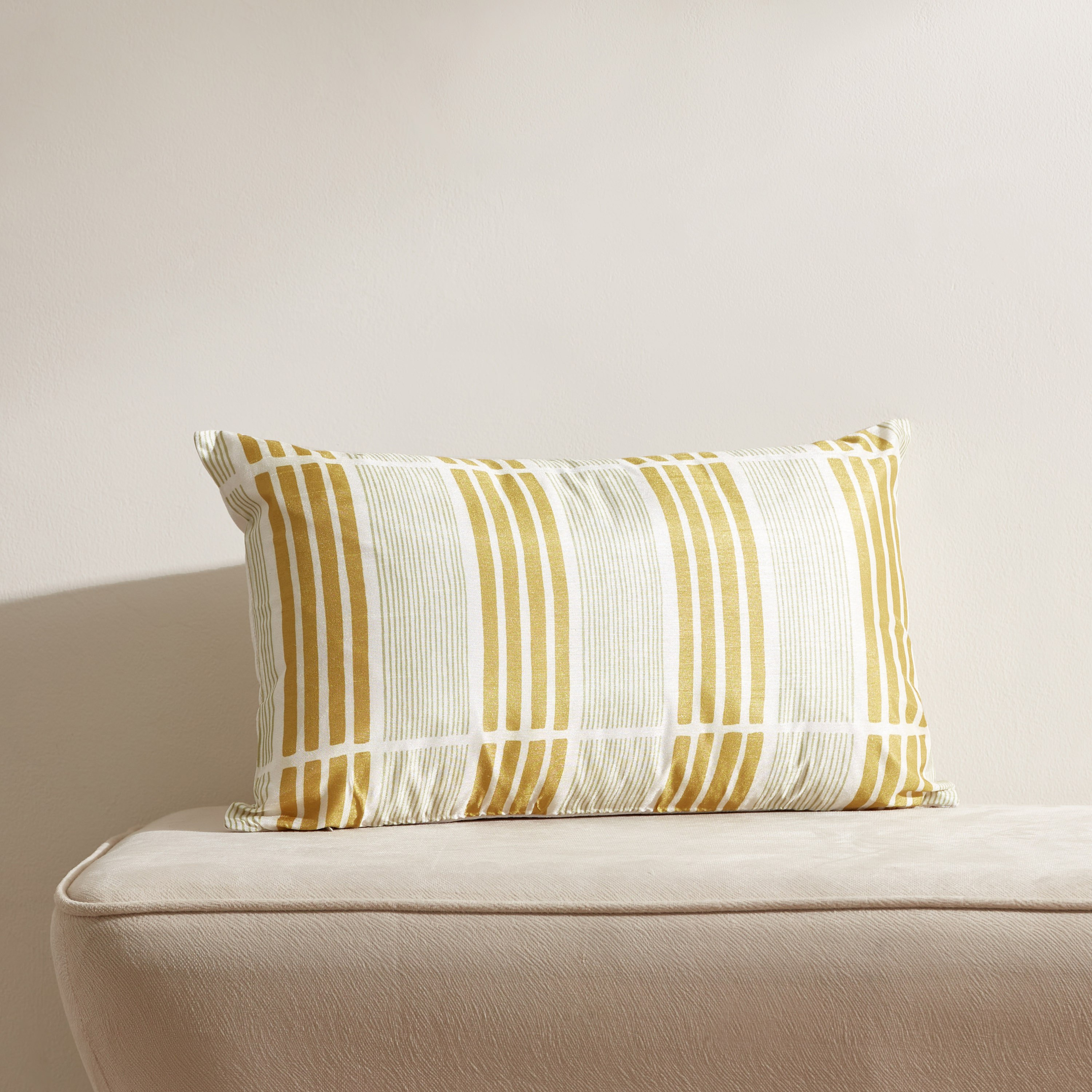 غطاء وسادة بطبعات من سانسا ميا - 30x50 سم-hbxhomeware-cushionsandcovers-cushioncovers-image-1