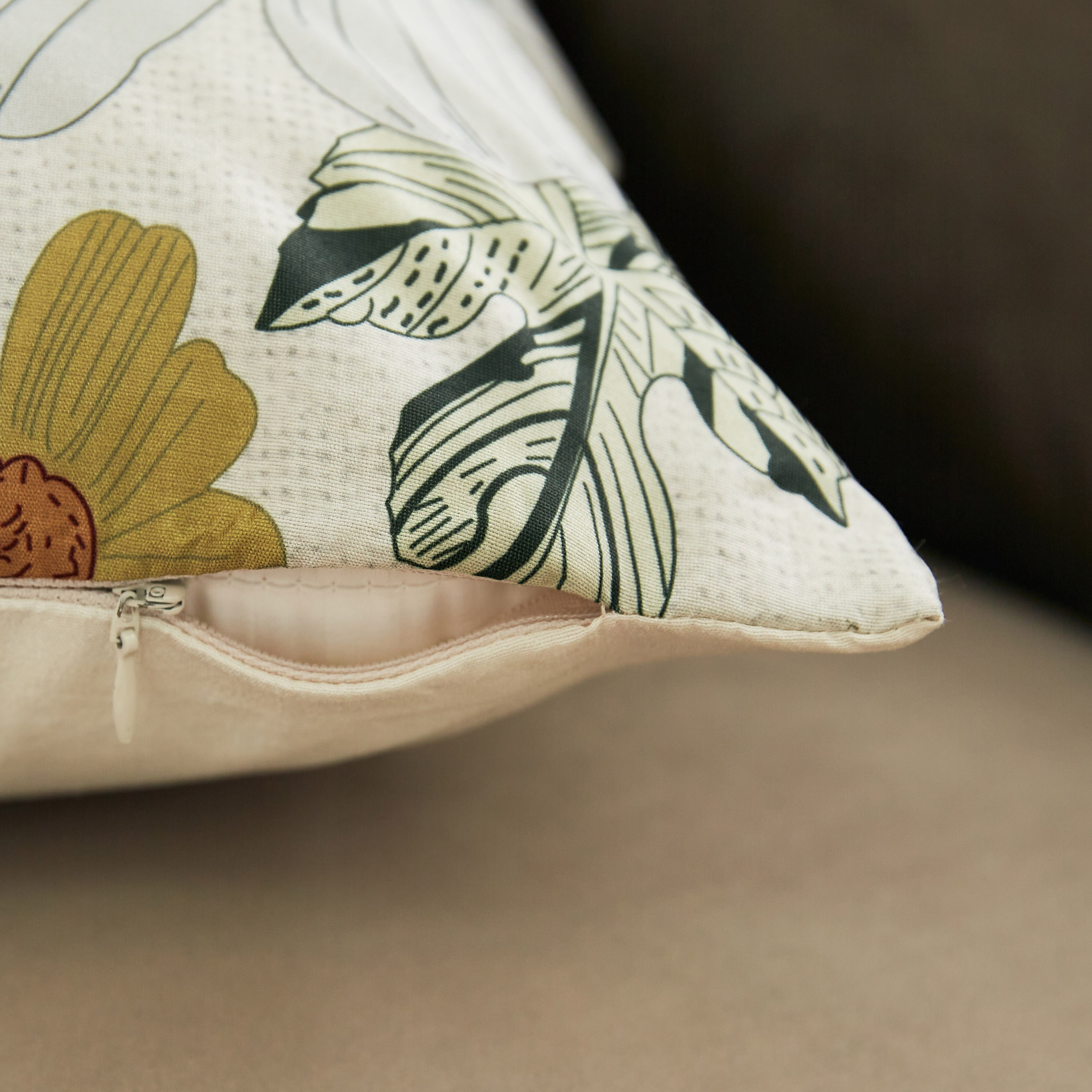 غطاء وسادة بطبعات من فلورا زارا - 40x40 سم-hbxhomeware-cushionsandcovers-cushioncovers-image-3