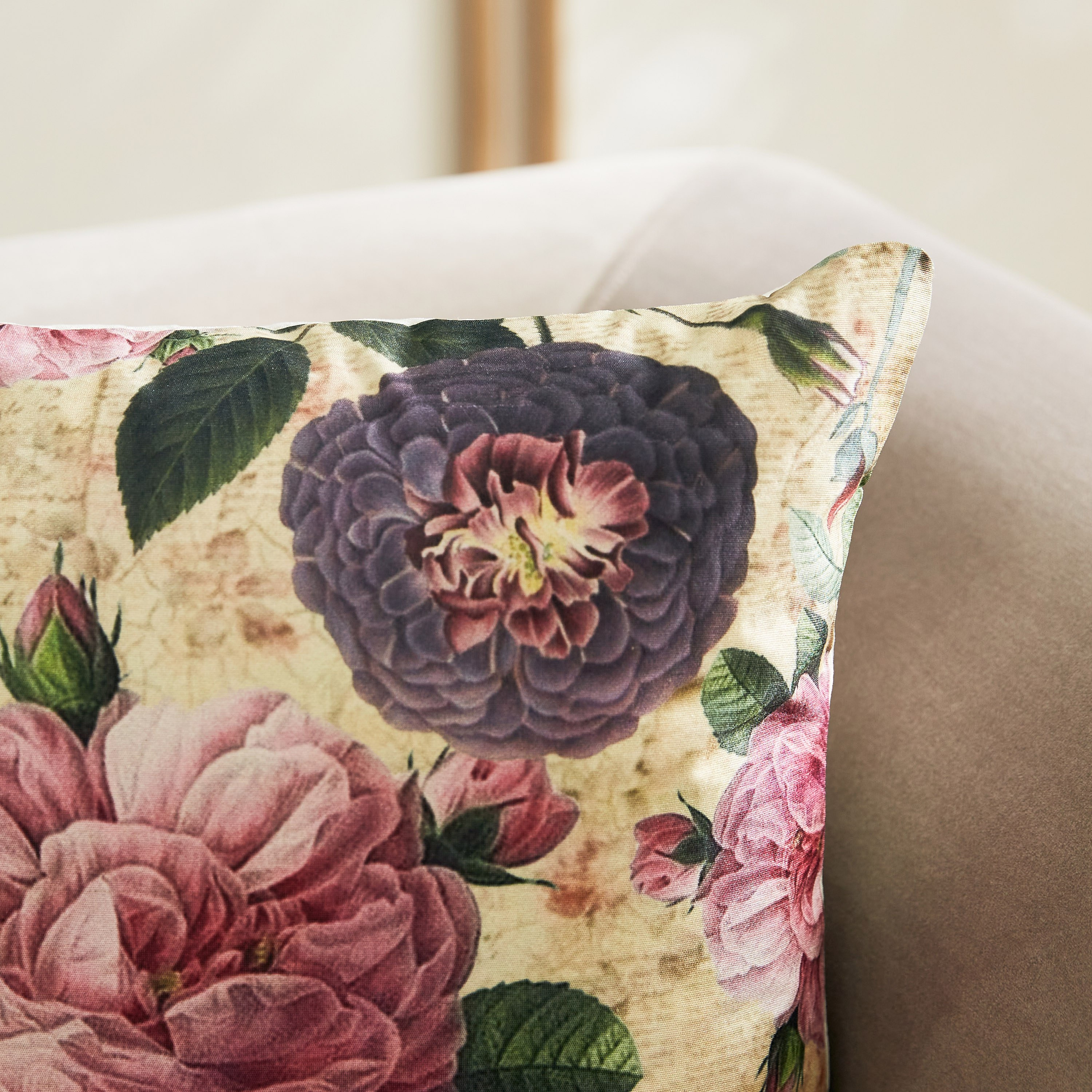 غطاء وسادة بطبعات فلورا دارسي - 40x40 سم-hbxhomeware-cushionsandcovers-cushioncovers-image-2
