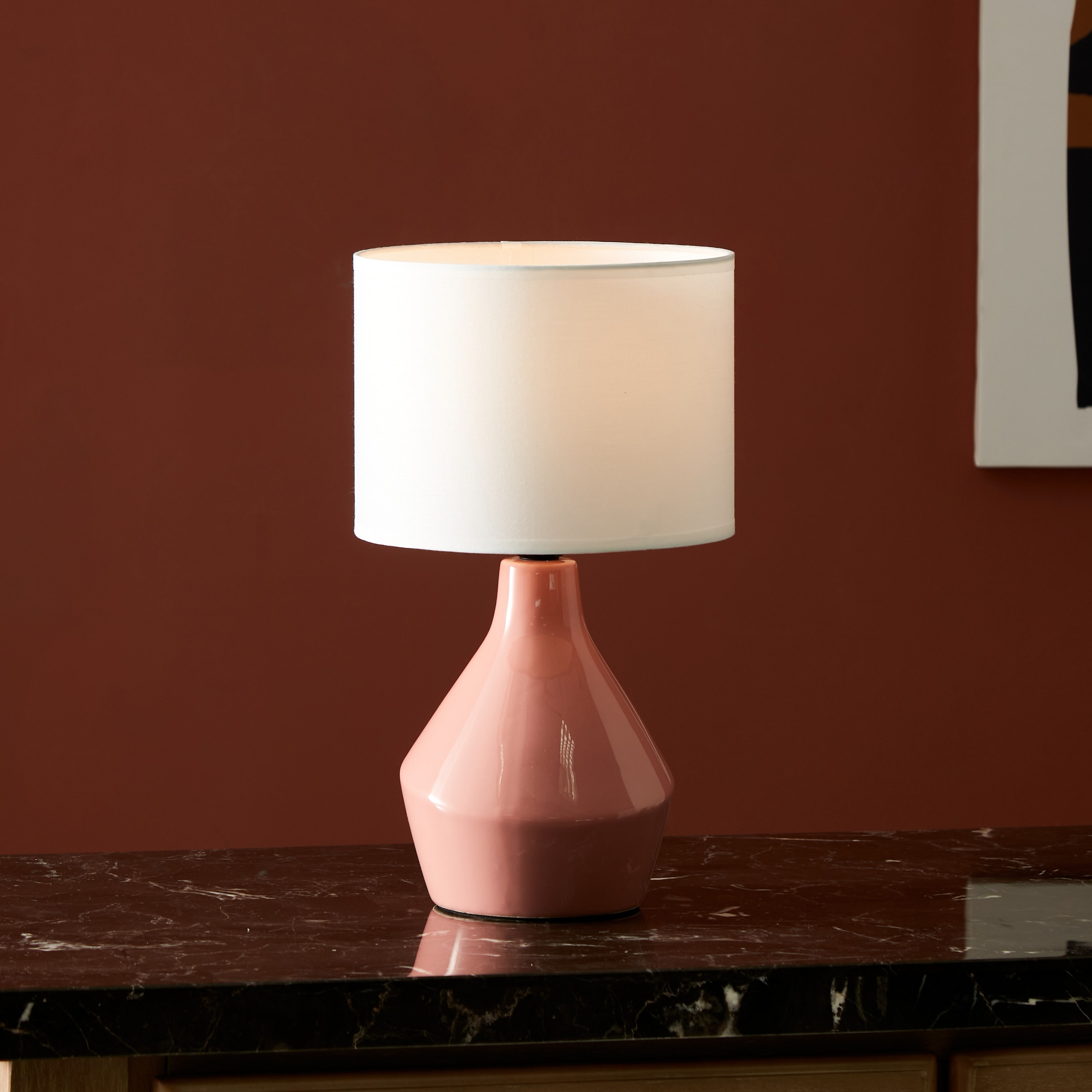 مصباح طاولة سيراميك بغطاء سادة من ألور - 20x20x37 سم-hbxlivingroom-lighting-tablelamps-image-1