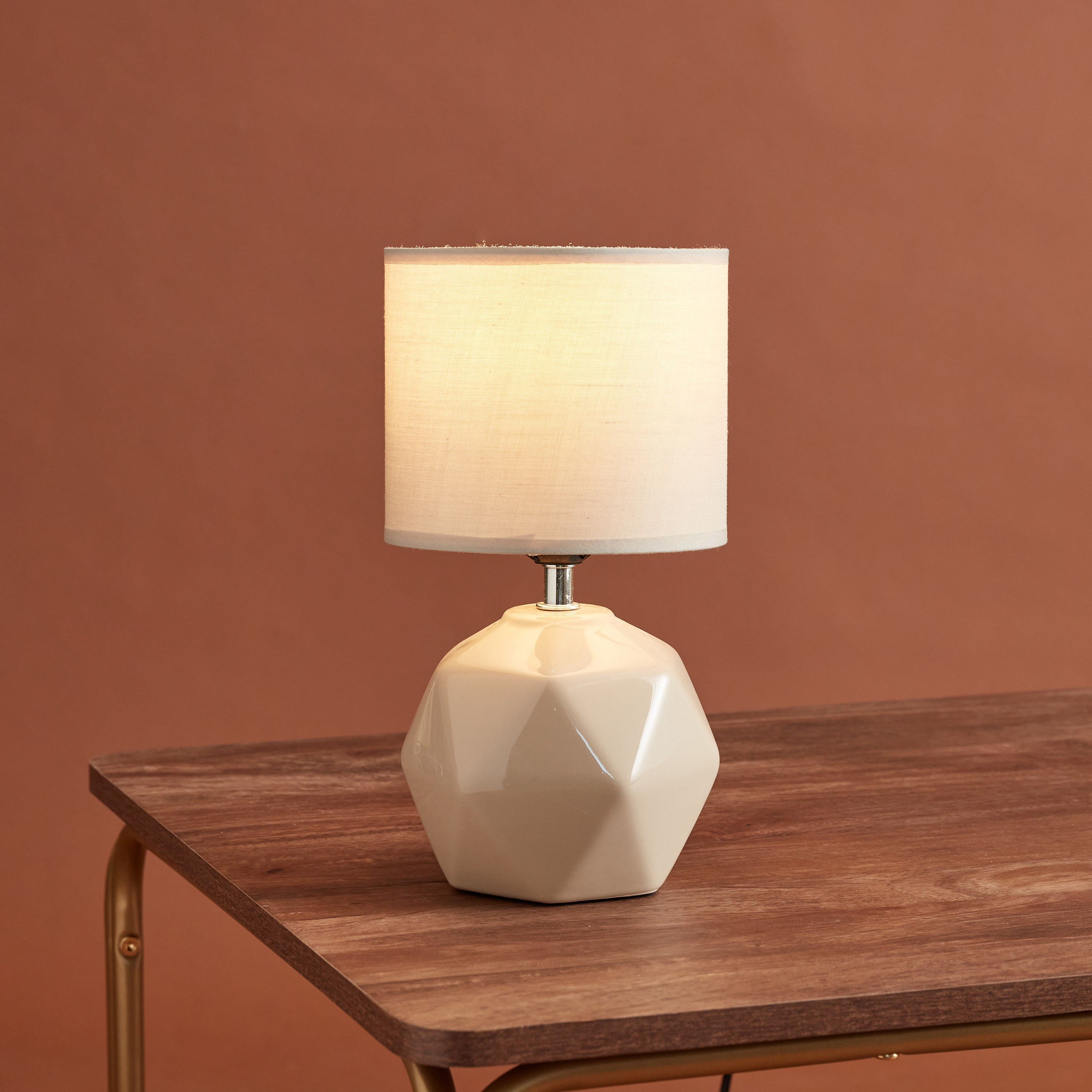 مصباح طاولة سيراميك من كوو - 15x15x31 سم-hbxlivingroom-lighting-tablelamps-image-2