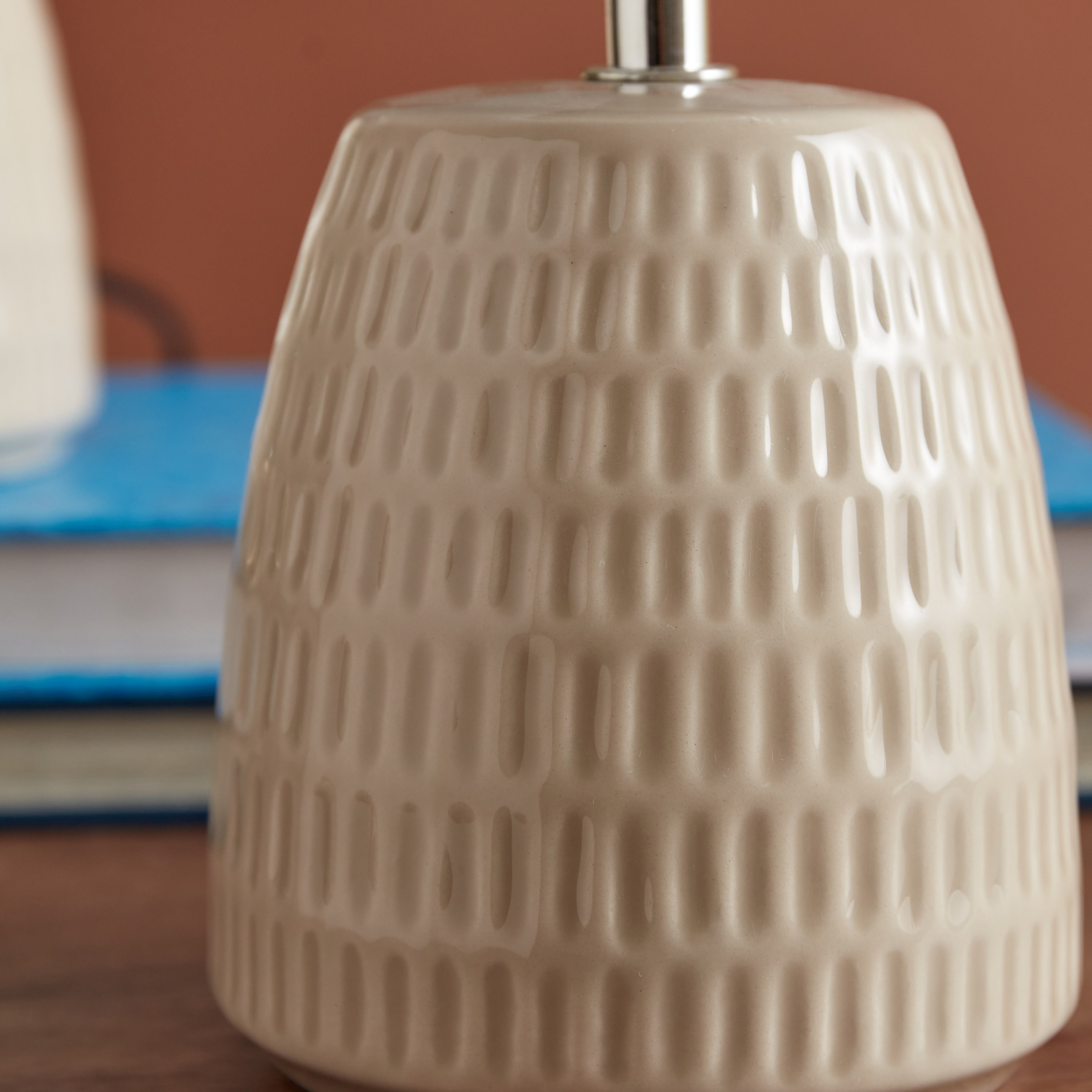 مصباح طاولة سيراميك قطعتين من سكايلار - 20x20x29 سم-hbxlivingroom-lighting-tablelamps-image-3