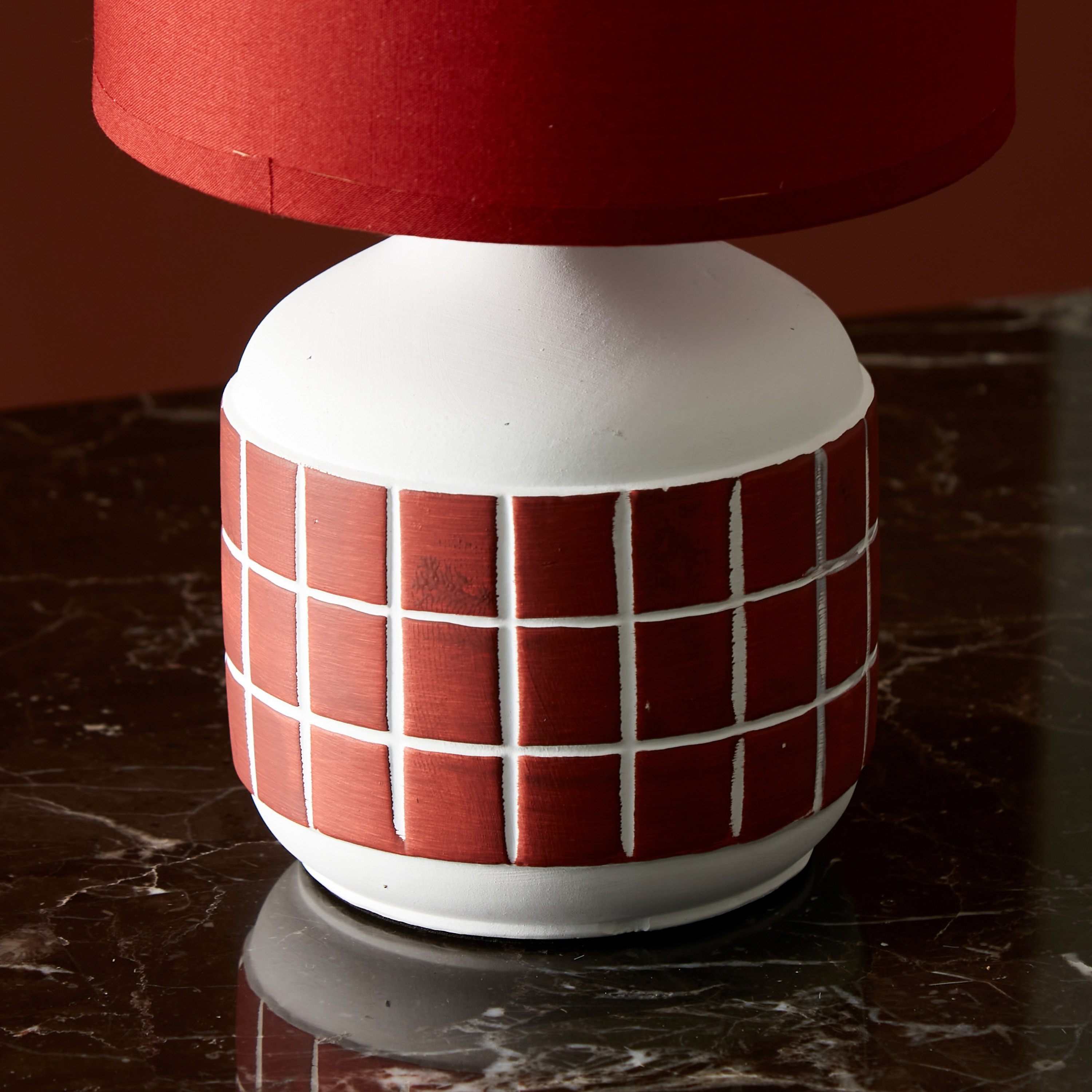 مصباح طاولة سيراميك من جليتان - 15x15x30 سم-hbxlivingroom-lighting-tablelamps-image-4