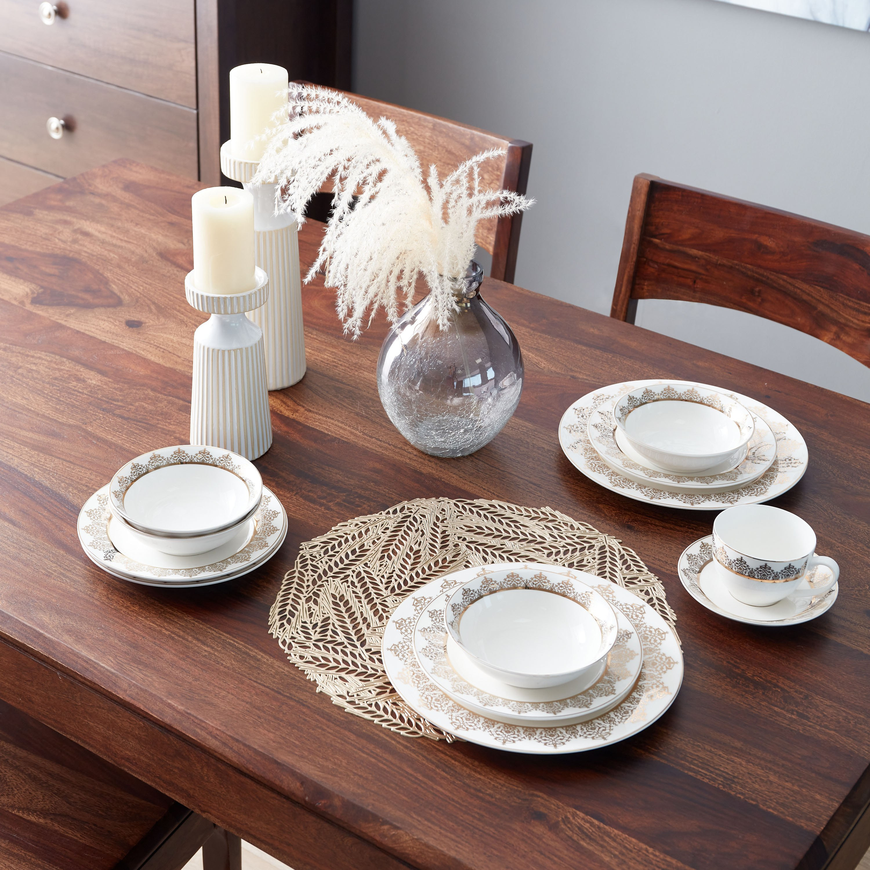 لبادة صحون كلوريد البولي فينيل بتصميم ورق شجر مفرّغة - 38 سم-hbxdecorandfurnishings-homefurnishings-tablelinens-image-5