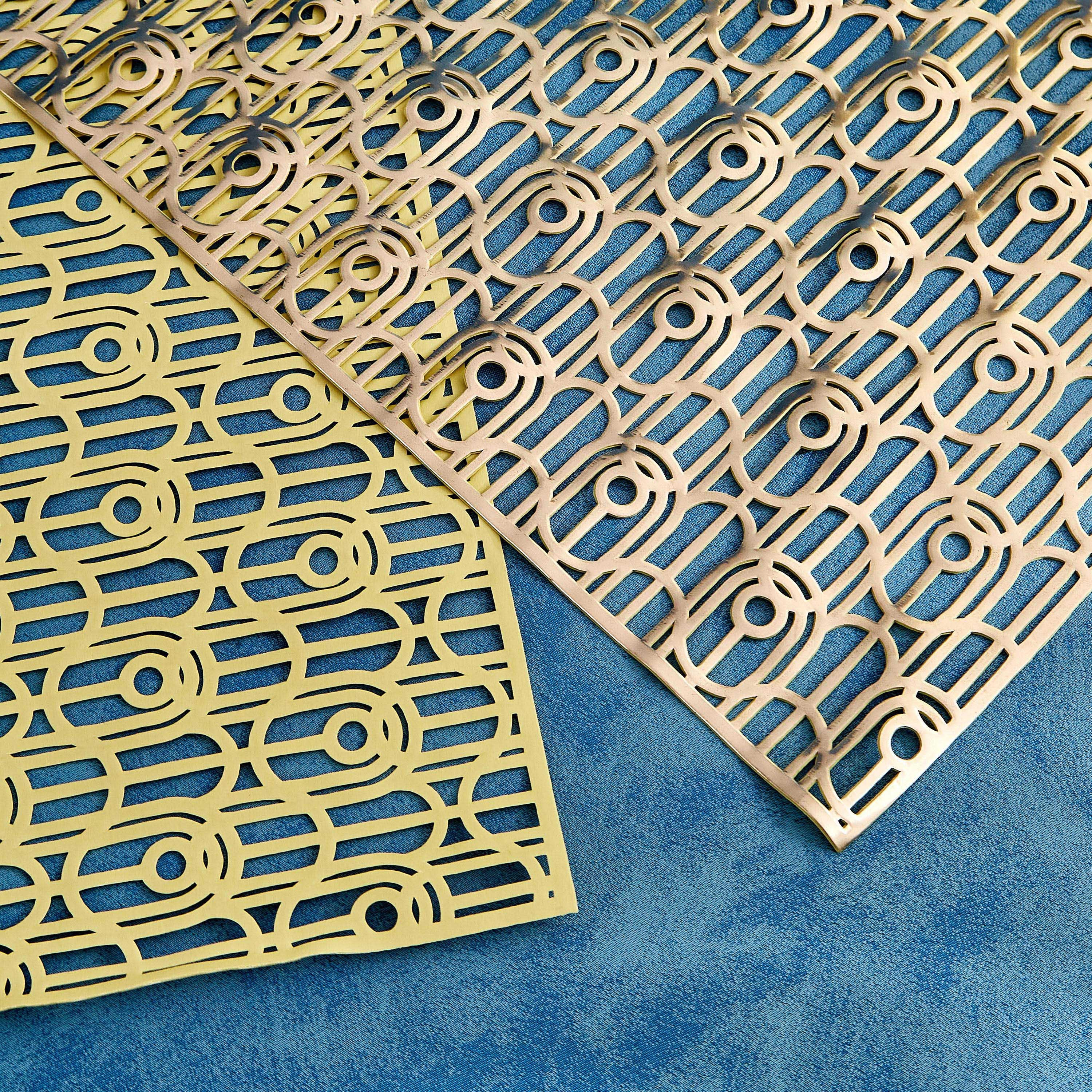 مفرش طاولة بي في سي من أمبريدج - 30x120 سم-hbxdecorandfurnishings-homefurnishings-tablelinens-image-3