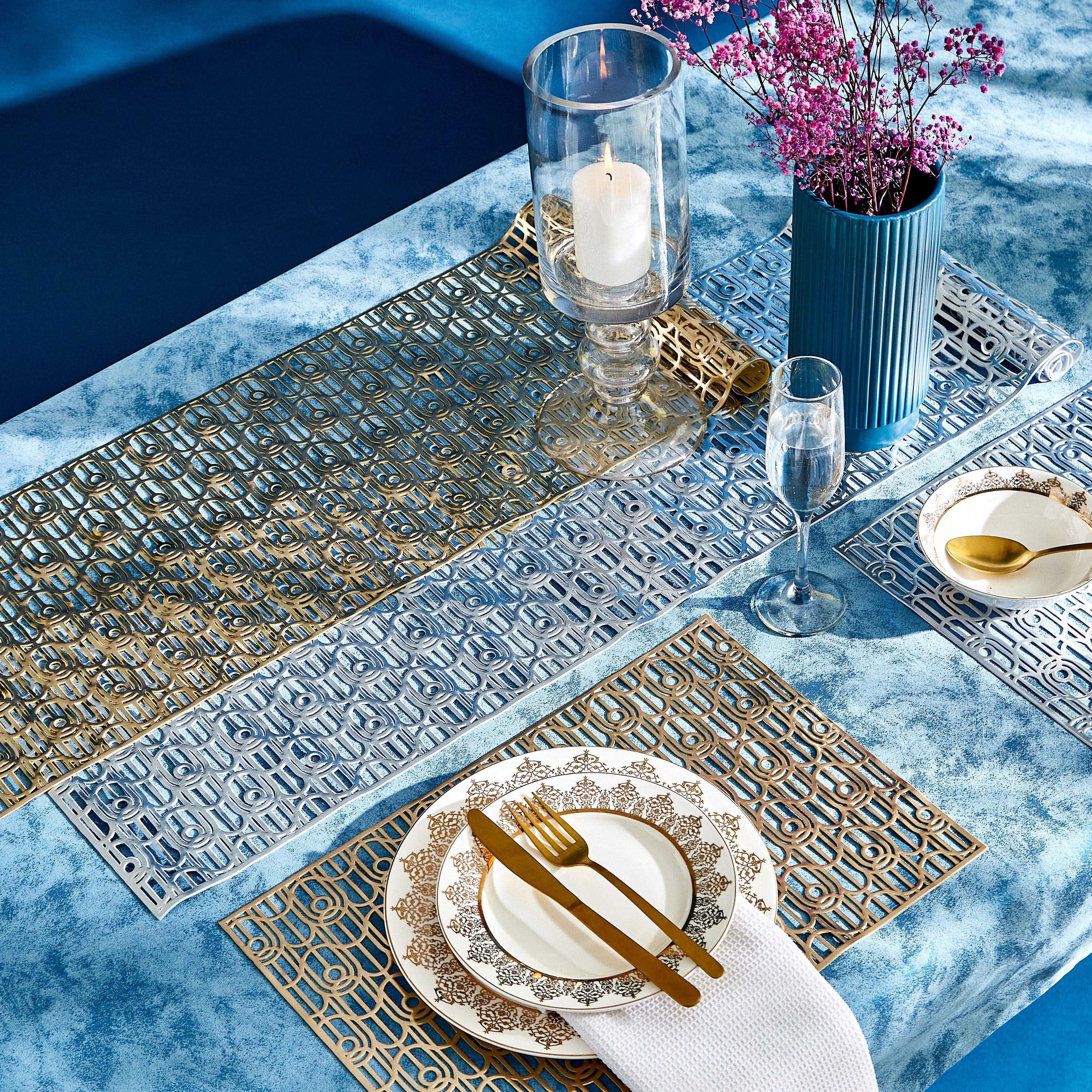 مفرش طاولة بي في سي من أمبريدج - 30x120 سم-hbxdecorandfurnishings-homefurnishings-tablelinens-image-4