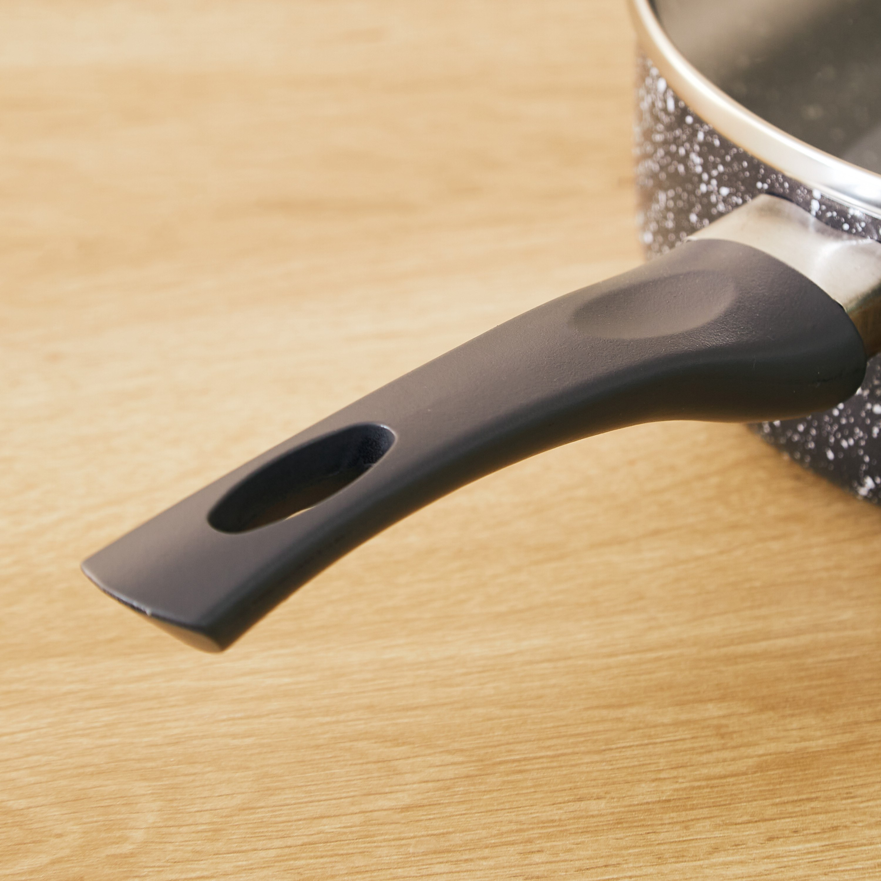 قدر صلصة مقاوم للالتصاق بغطاء وقاعدة حث من أونيكس - 18 سم-hbxkitchen-kitchenware-foodpreparation-image-3