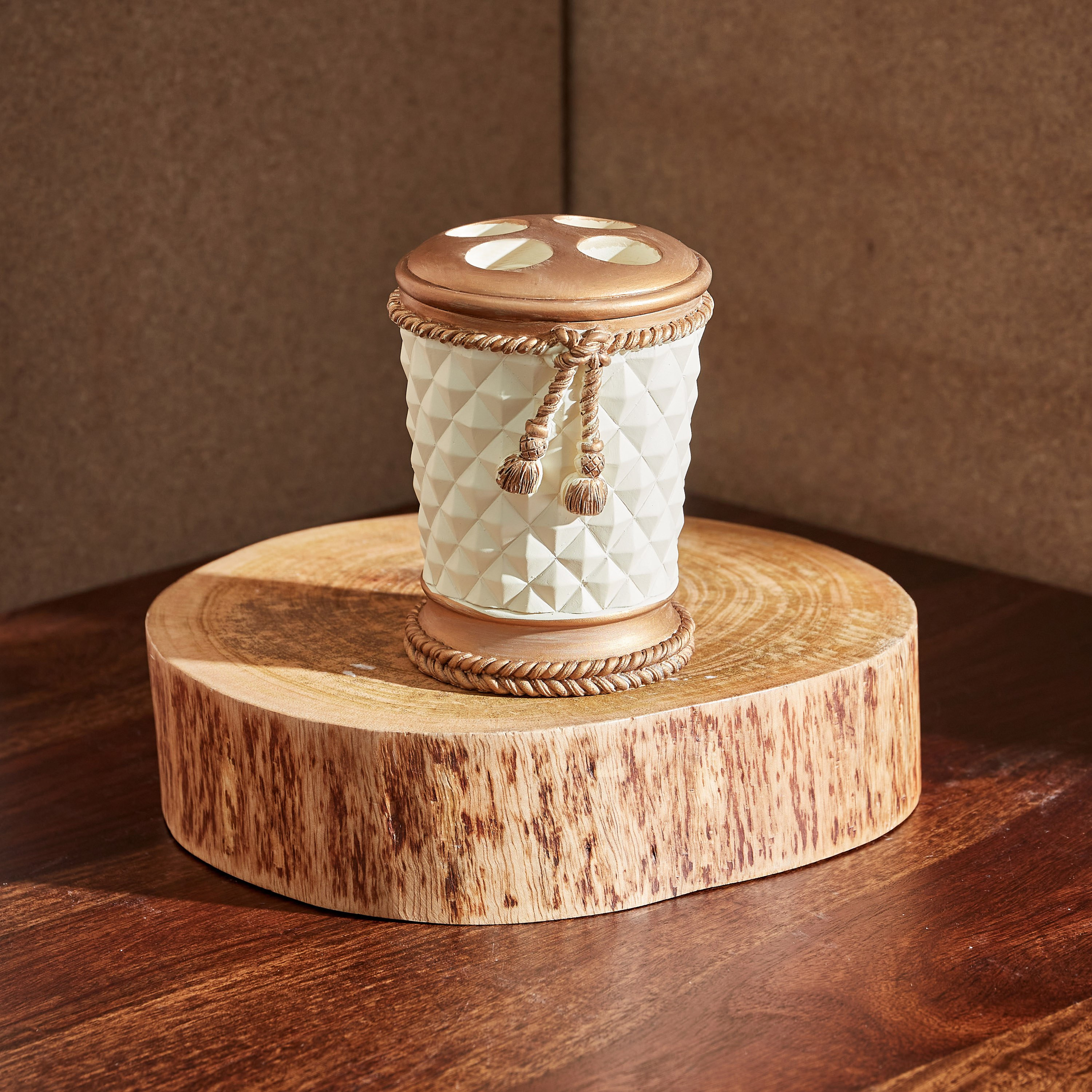 حامل فرشاة أسنان بوليستون من كريما - 7.8x11 سم-hbxdecorandfurnishings-bathroomaccessories-bathroomsets-image-1