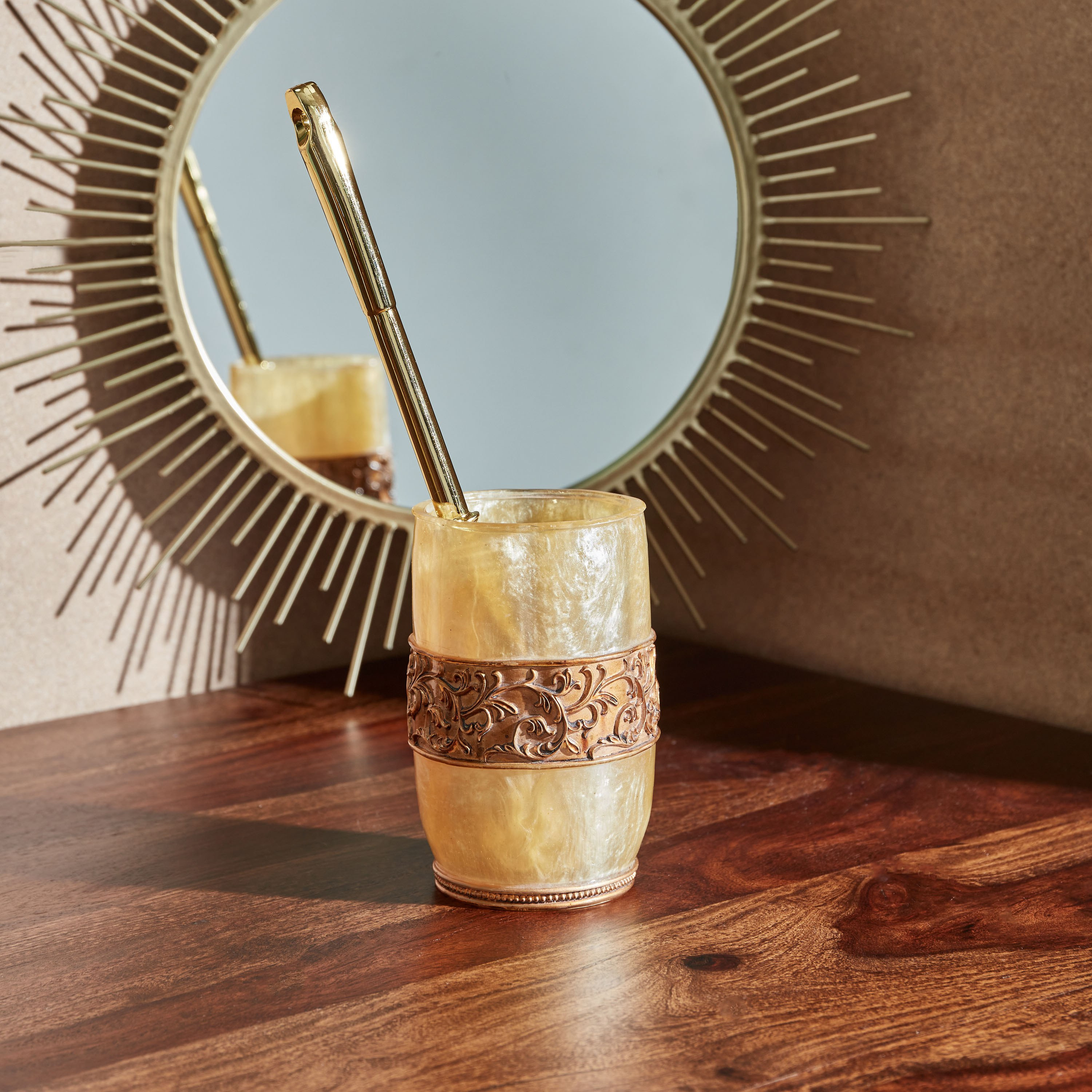 فرشاة حمام بوليريسين مع حامل من بيرل-hbxdecorandfurnishings-bathroomaccessories-bathroomsets-image-2