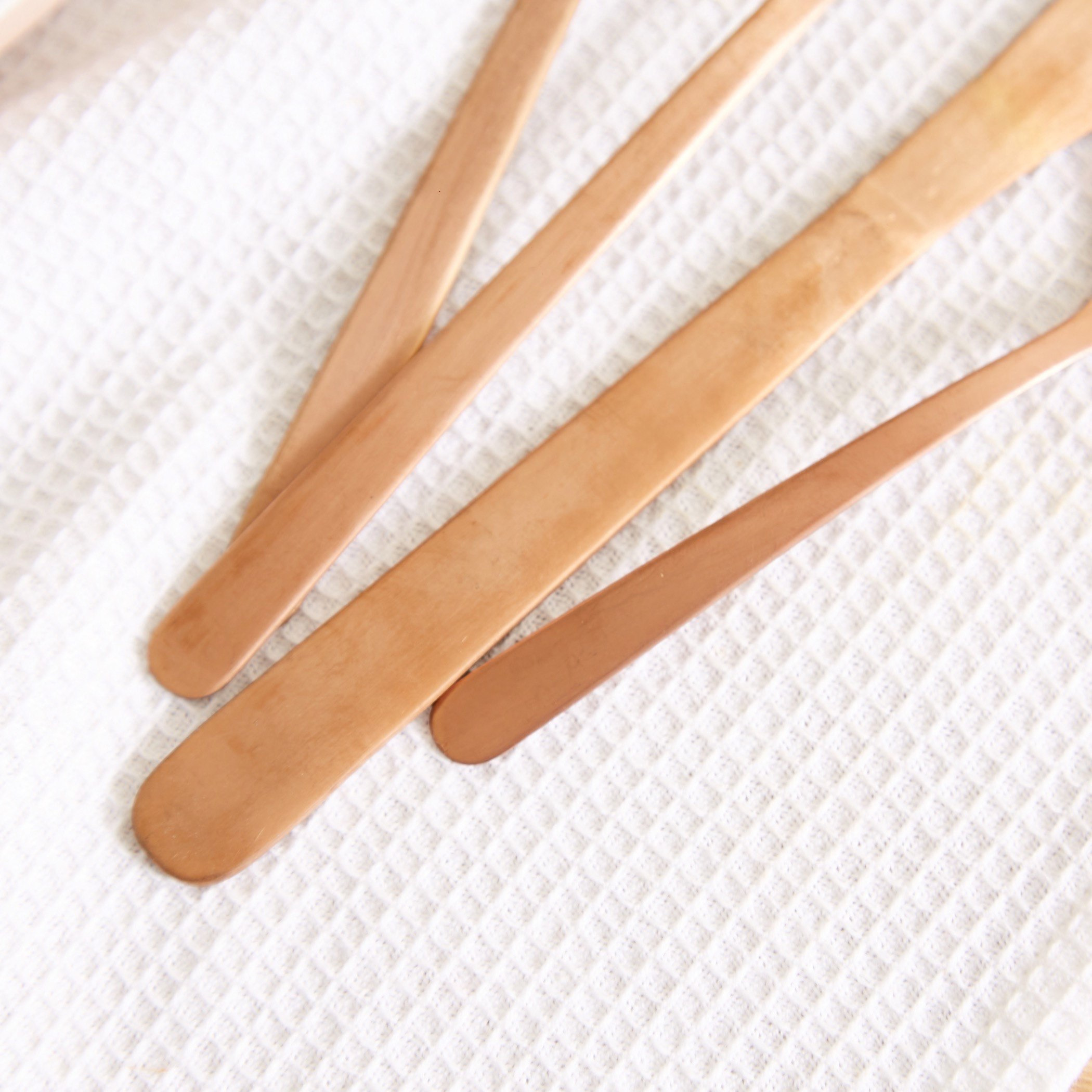 طقم أدوات مائدة بتشطيب نحاسي مطفي 24 قطعة من فيستيف-hbxhomeware-hbxkitchen-image-3