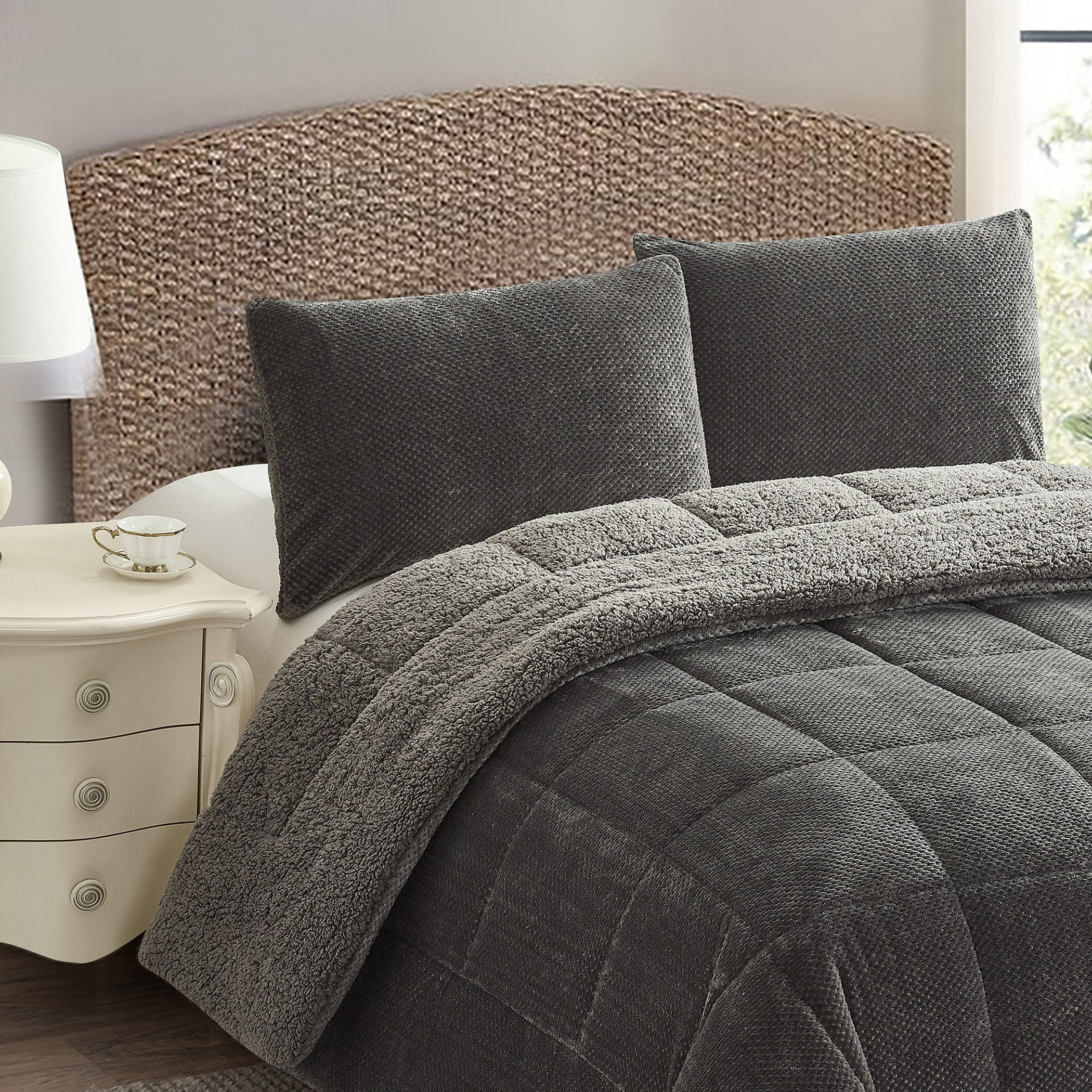 Sherpa 3-Piece Super King Soft Flannel Comforter Set - 240x240 cm-hbxhomeware-hbxdecorandfurnishings-image-2