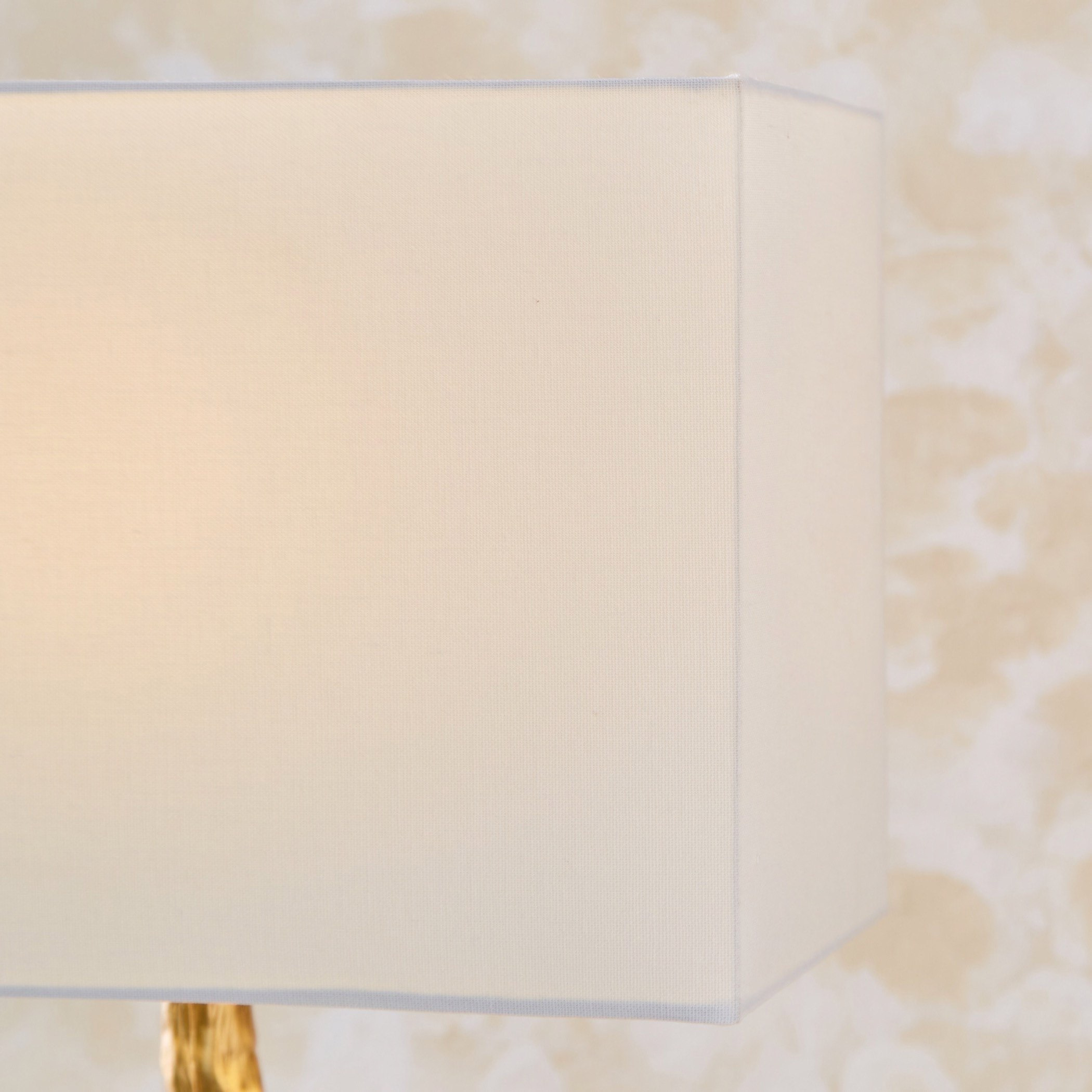 مصباح طاولة راتنج بقاعدة شجرة من أريانا - 25x38x65 سم-hbxlivingroom-lighting-tablelamps-image-4