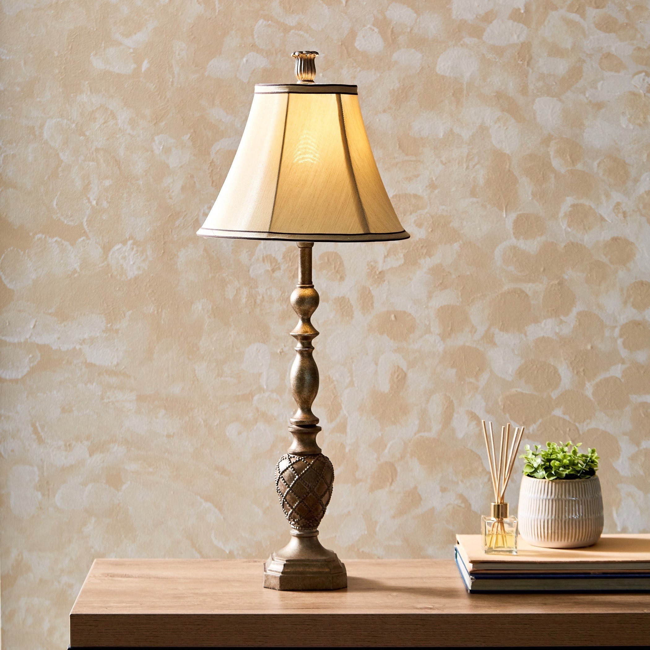 مصباح طاولة بقاعدة راتنج من أريانا - 29x29x74 سم-hbxlivingroom-lighting-tablelamps-image-2