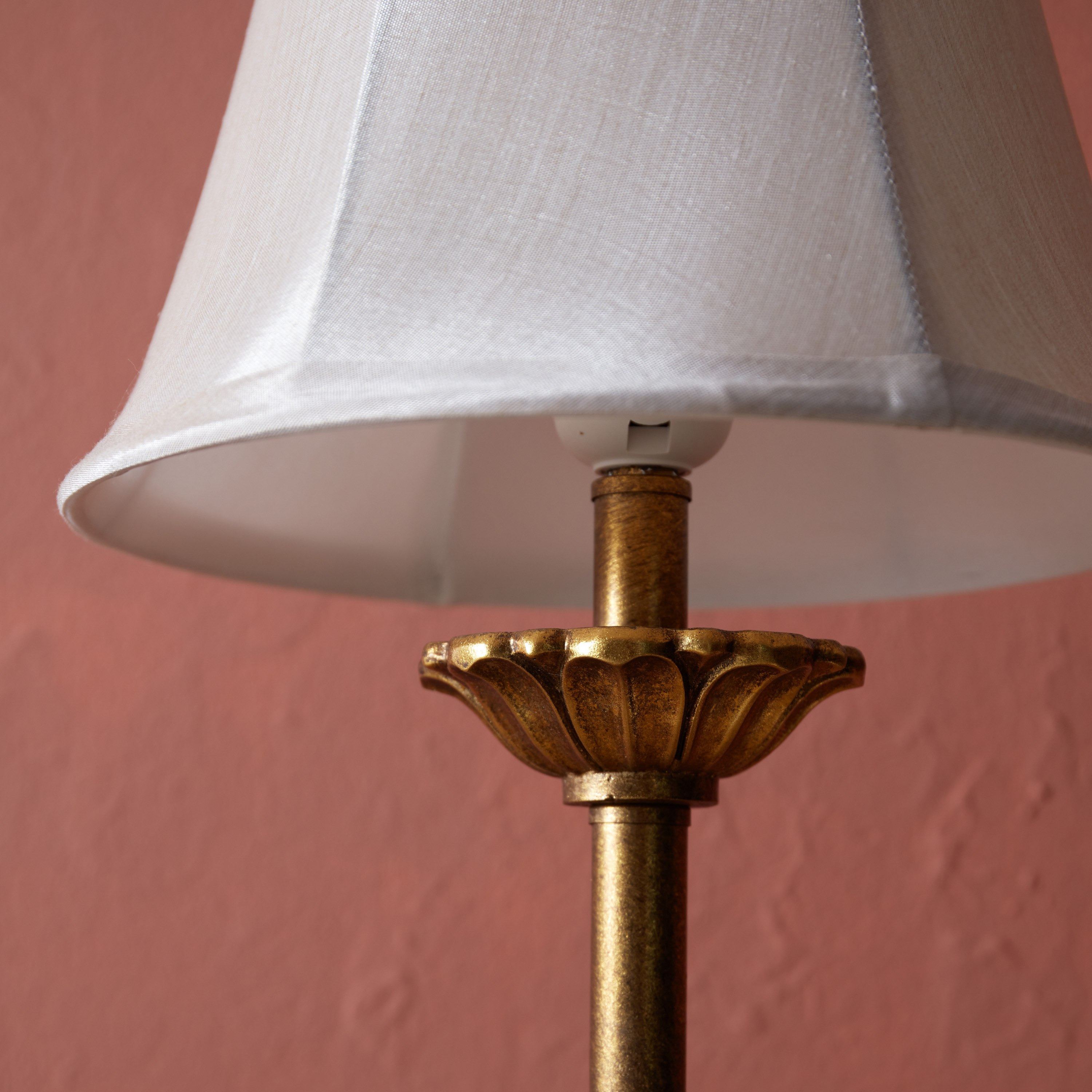 Ariana Resin Antique Style Base Table Lamp - 23x23x62 cm-hbxlivingroom-lighting-tablelamps-image-5