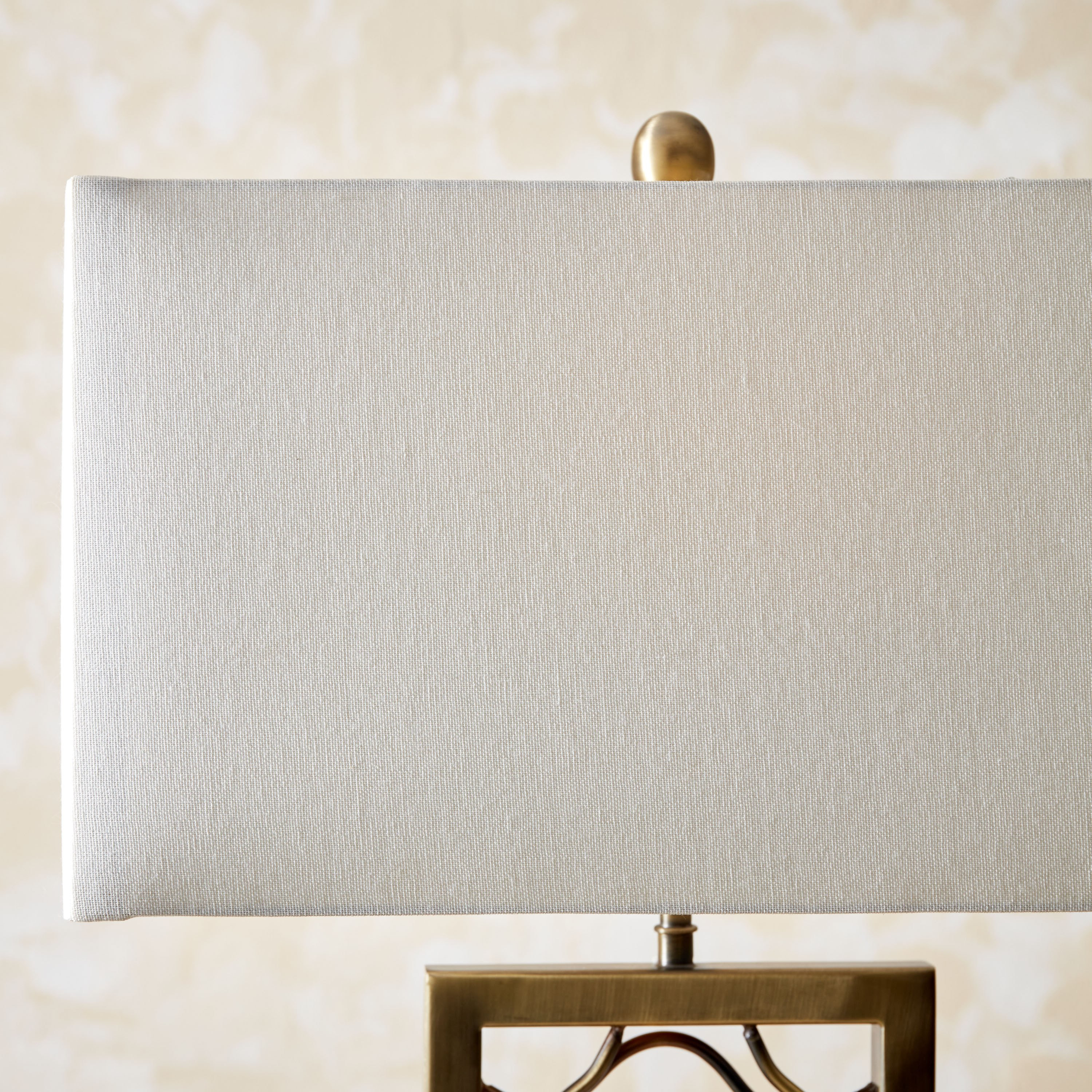 مصباح طاولة بقاعدة معدنية من أريانا - 20x40x71 سم-hbxlivingroom-lighting-tablelamps-image-4
