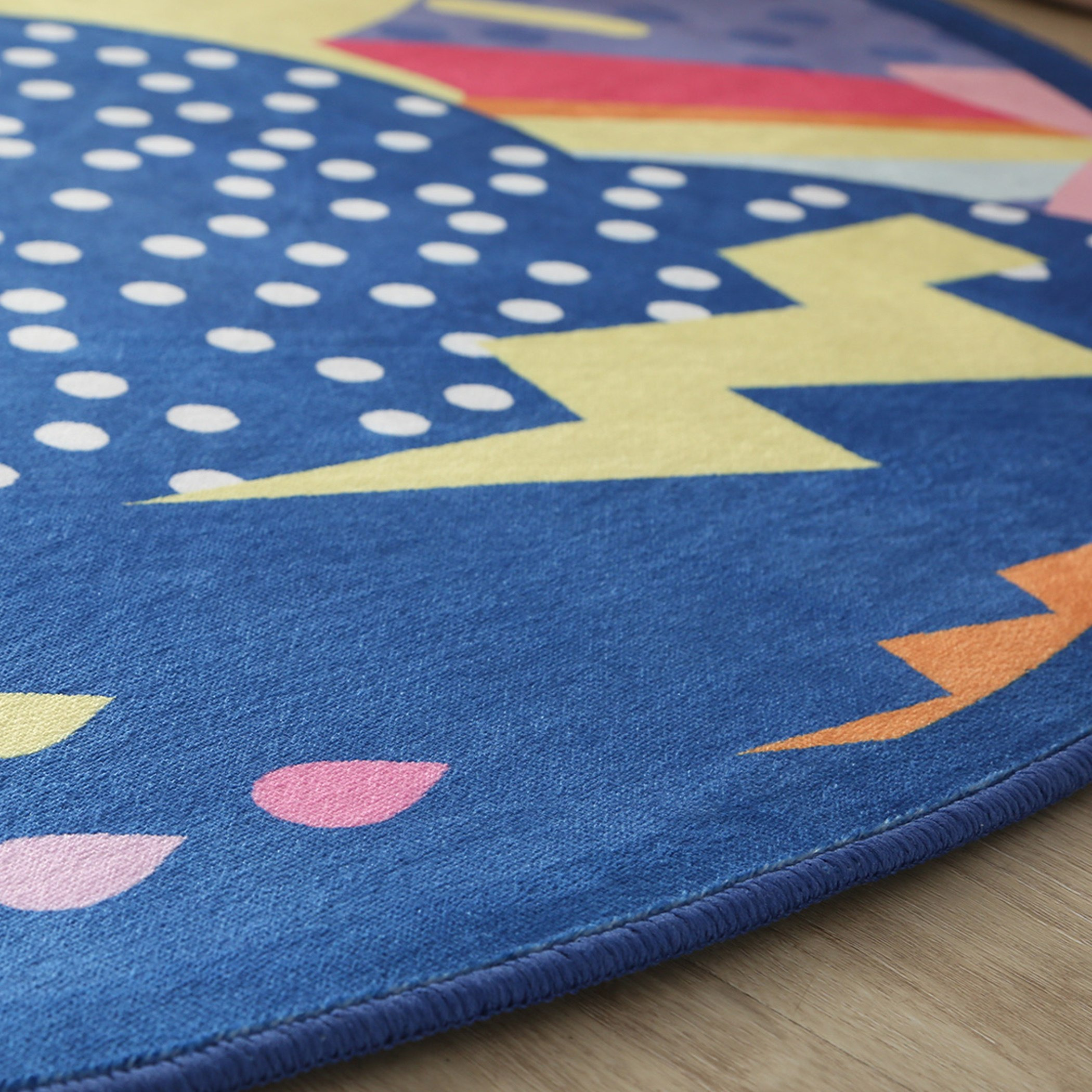 سجادة فلانيل مستديرة بطبعات من أرلو - 120x120 سم-hbxhomeware-hbxkidsandyouth-image-4