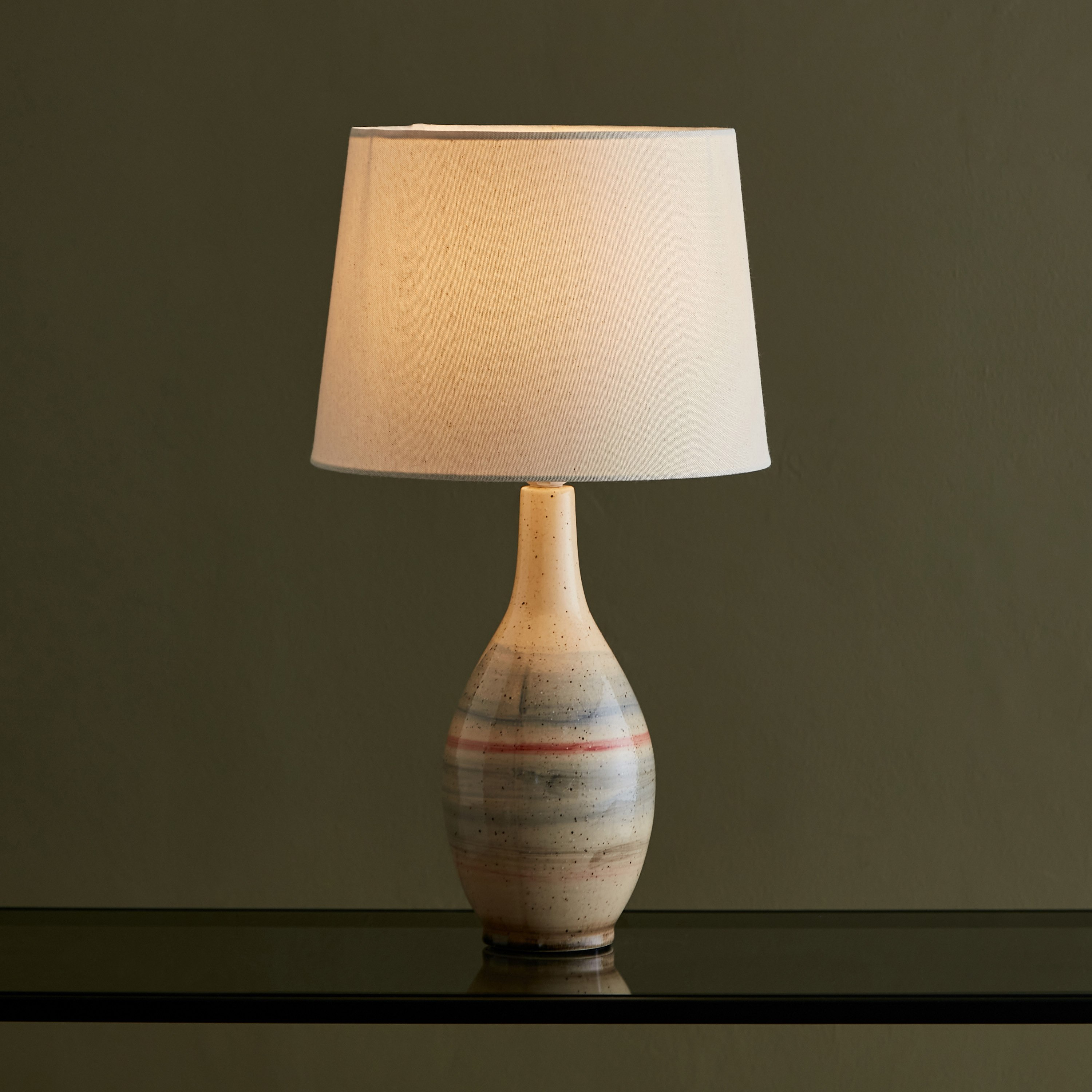 مصباح طاولة سيراميك من زينيا - 30x30x53 سم-hbxlivingroom-lighting-tablelamps-image-2