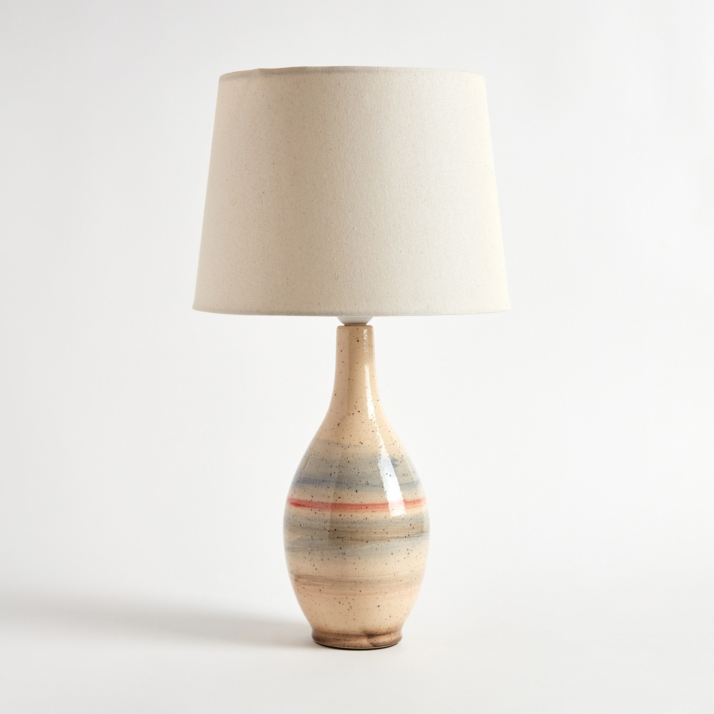 مصباح طاولة سيراميك من زينيا - 30x30x53 سم-hbxlivingroom-lighting-tablelamps-image-7