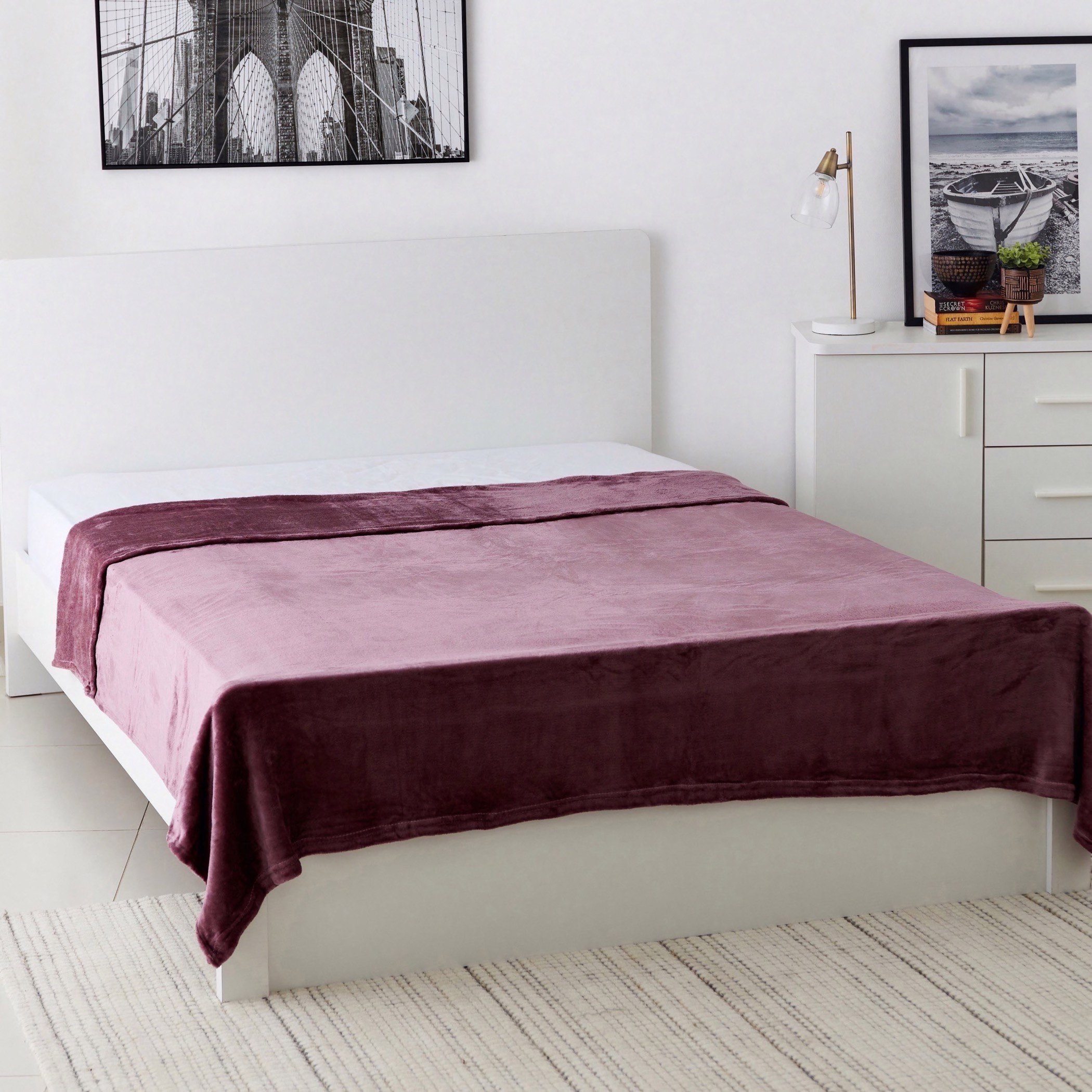 بطانية فلانيل مزدوجة سادة من نوفا - 150x200 سم-hbxhomeware-hbxbedroom-image-1