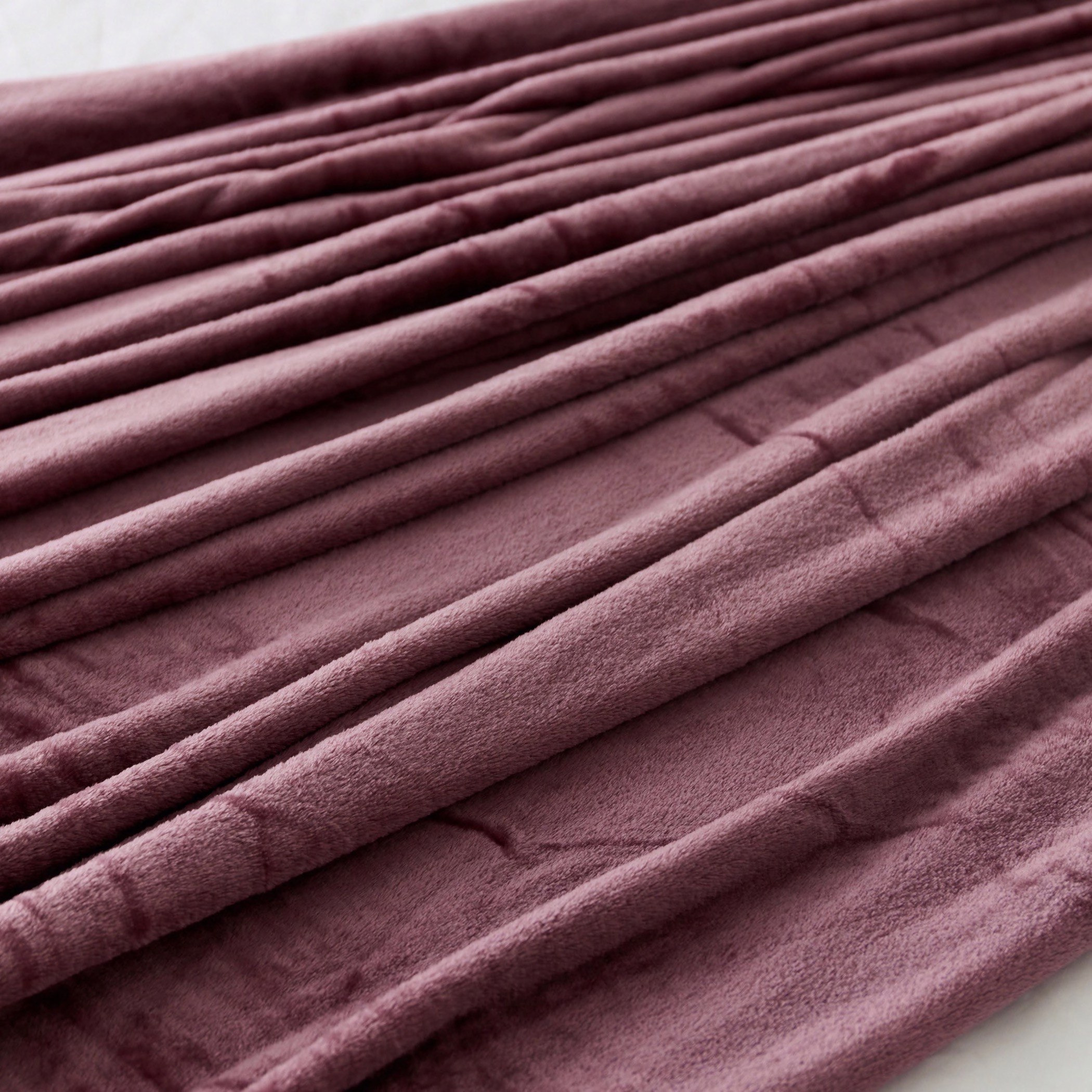 Nova Solid Flannel Queen Blanket - 200x220 cm-hbxhomeware-hbxbedroom-image-3