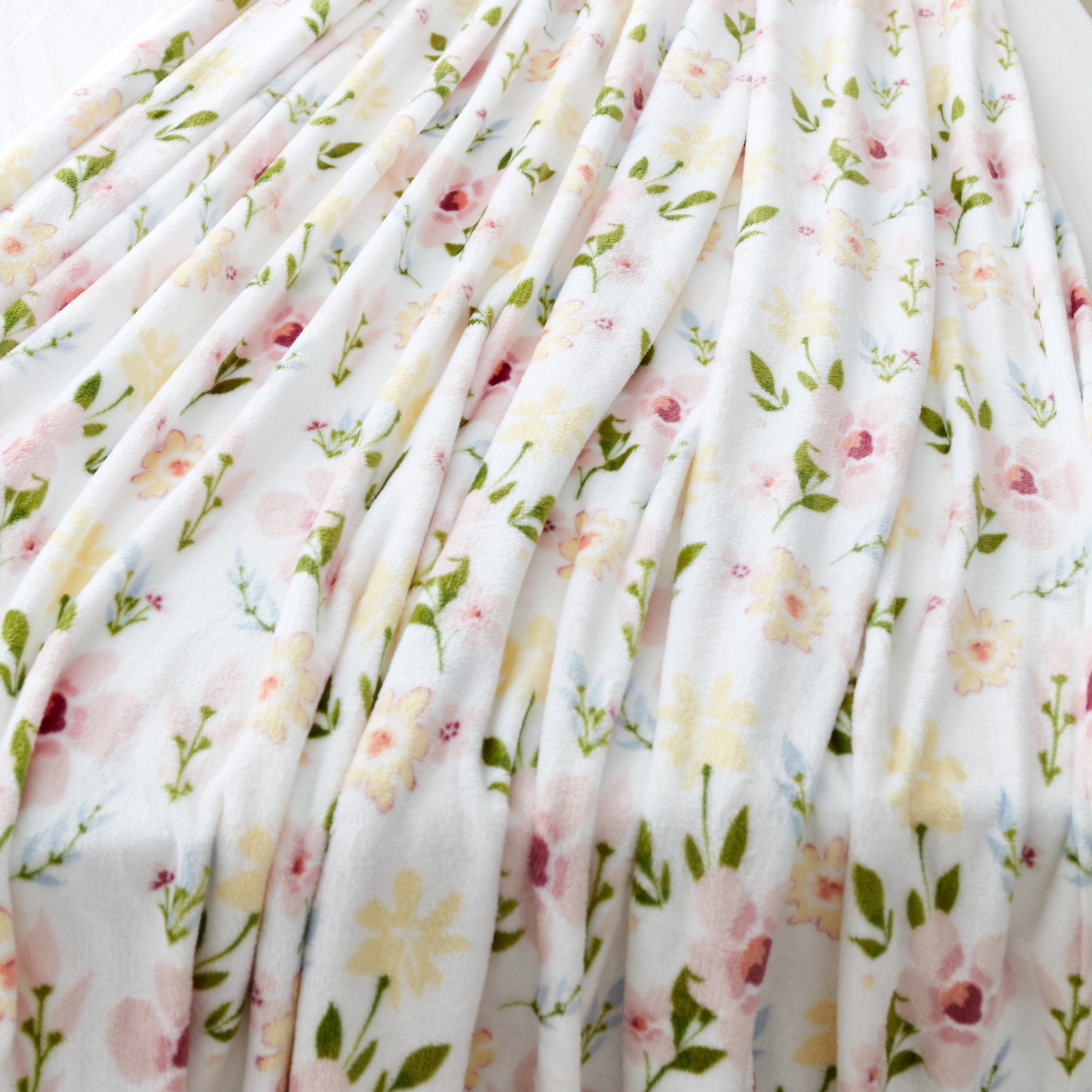 Matrix Fiona Printed Flannel Twin Blanket - 150x200 cm-hbxhomeware-hbxbedroom-image-3