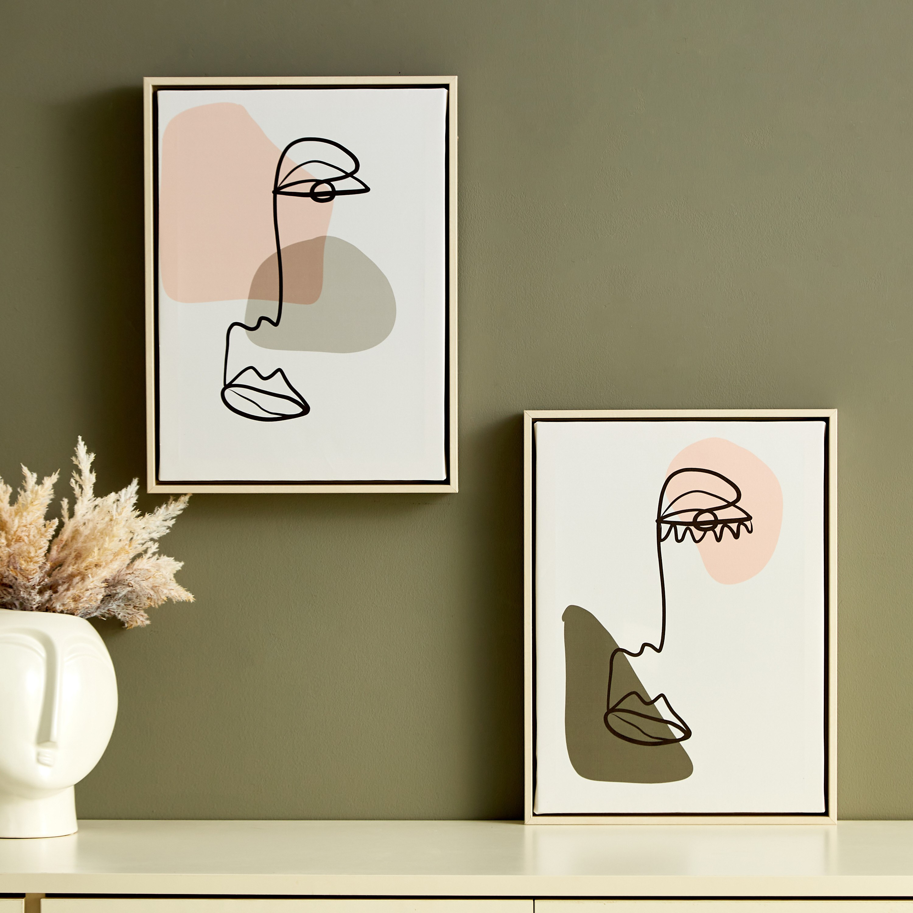 طقم صور مؤطر قماشي بتصميم وجه قطعتين من آيرين - 30x4x40 سم-hbxhomeware-hbxdecorandfurnishings-image-2