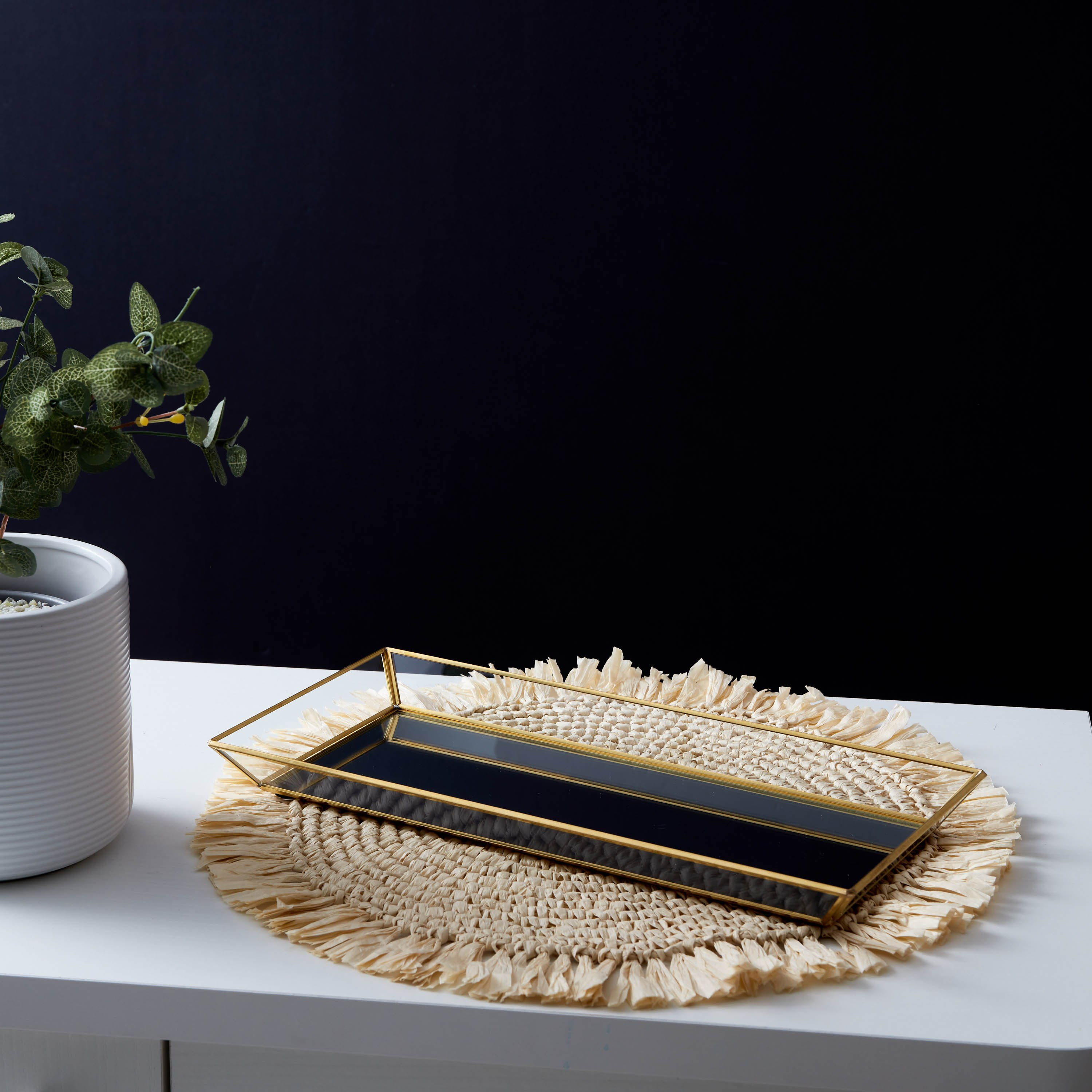 صينية زجاجية من فيرتي - 34x16x30 سم-hbxhomeware-hbxdecorandfurnishings-image-1