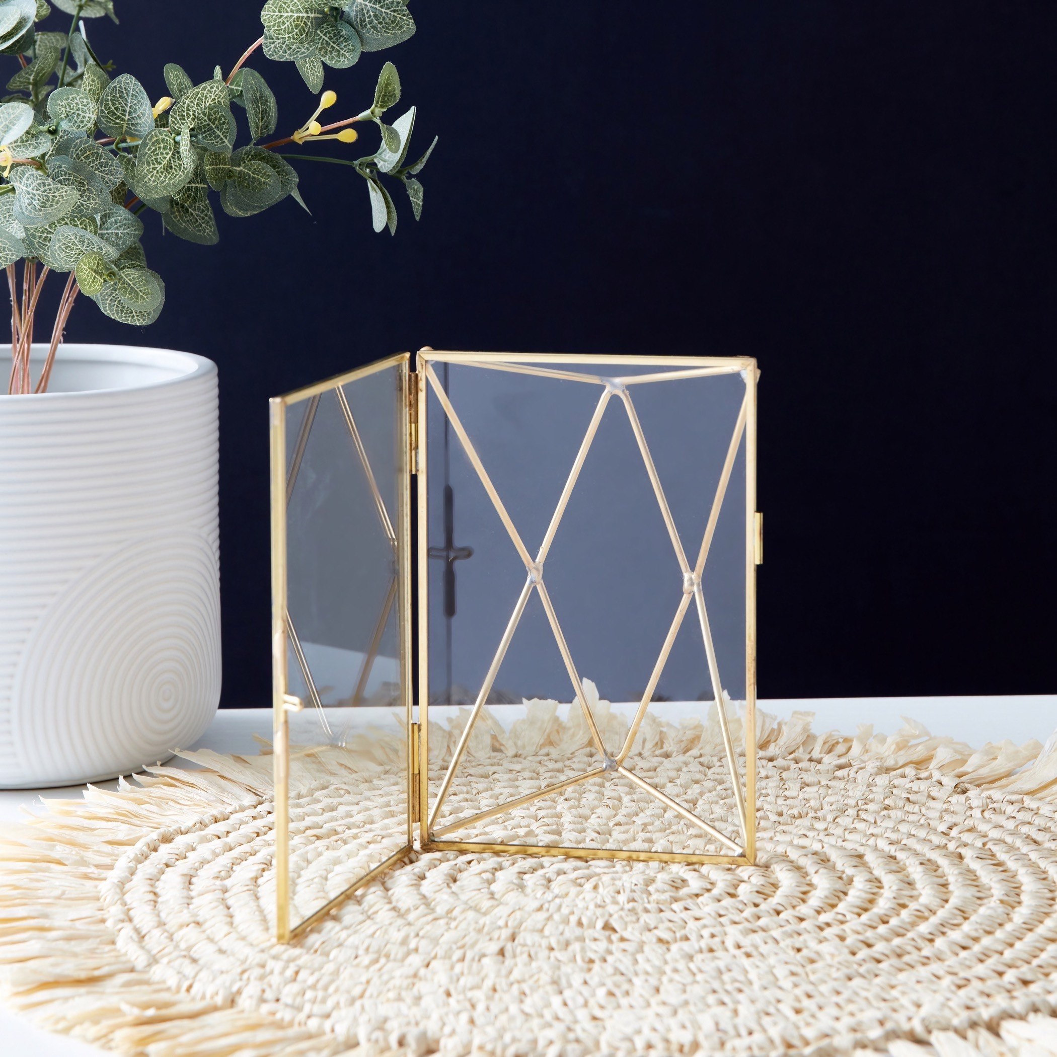 برواز صور زجاجي من فيريتي - 15x10x6.5 سم-hbxbedroom-decorandaccessories-photoframes-image-2