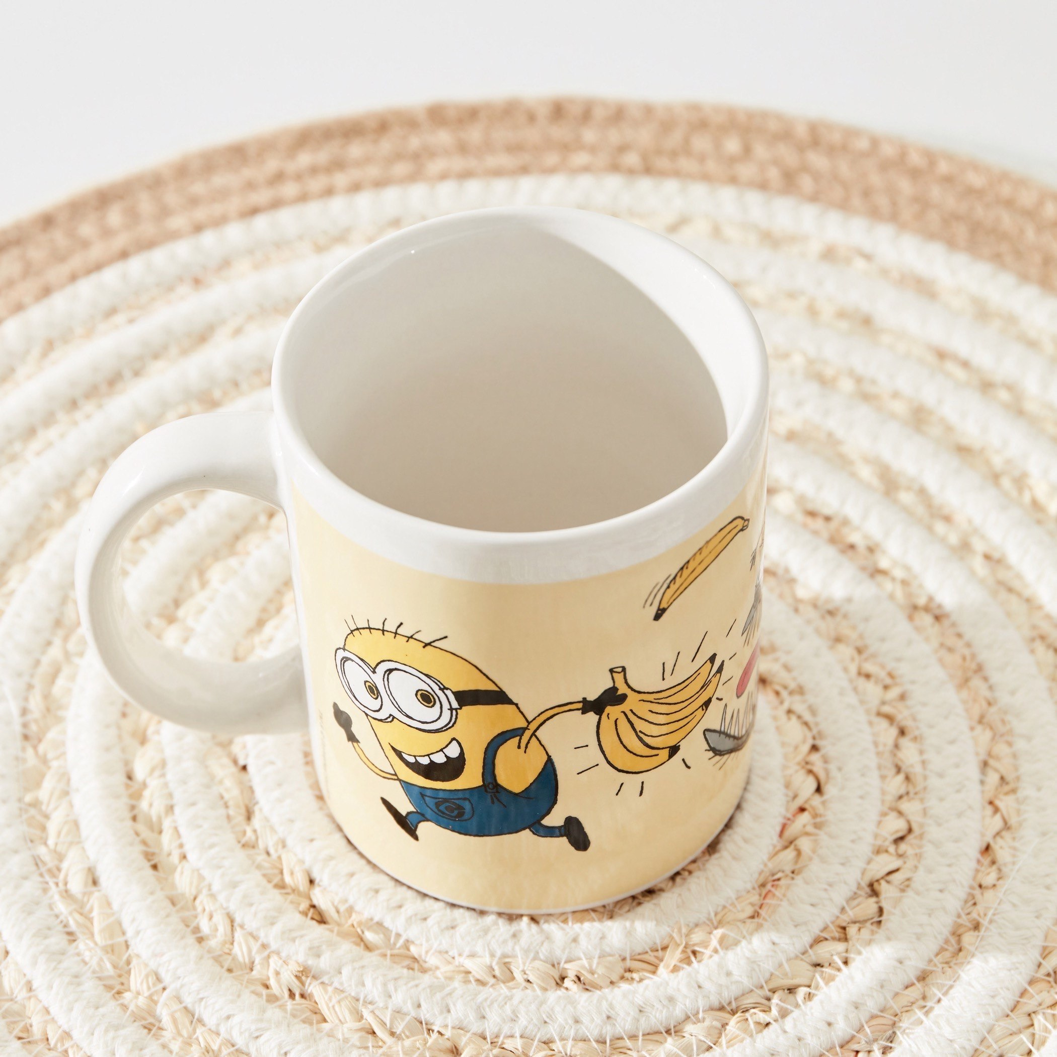 مج بتصميم مينيونز باراديس من ديزني - 325 مل-hbxhomeware-hbxkidsandyouth-image-2