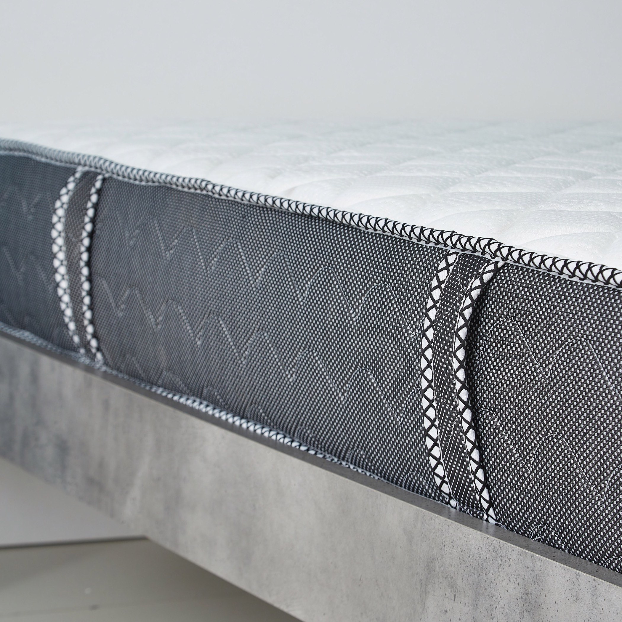 iLux Single Bonnell Spring and High Resilience Foam Mattress - 90x200x26 cm-hbxfurniture-bedroom-mattresses-single-image-5