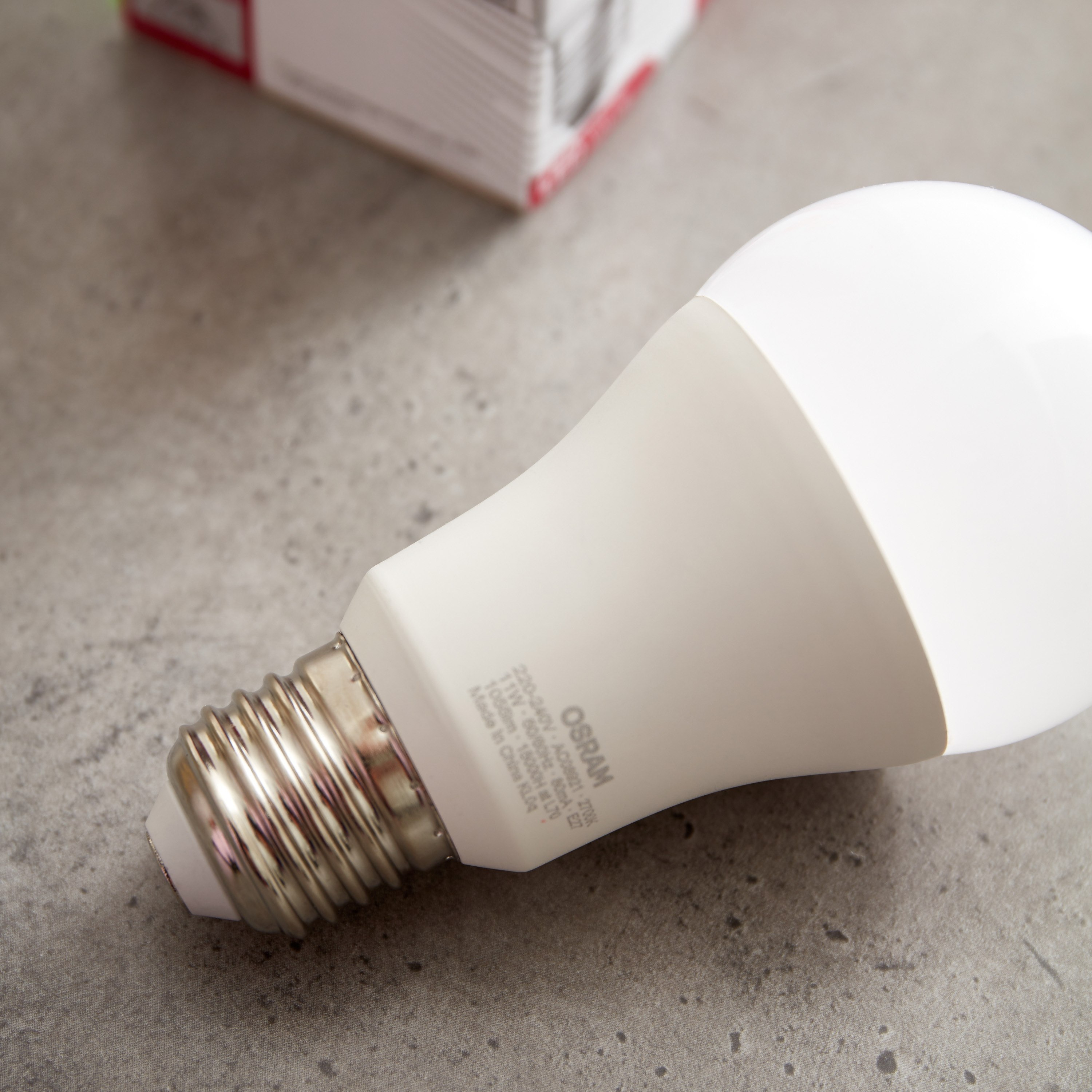 لمبة إل إي دي مستديرة معتّمة من أوسرام - E27 11 W إضاءة دافئة-hbxdiningroom-lighting-bulbs-image-2