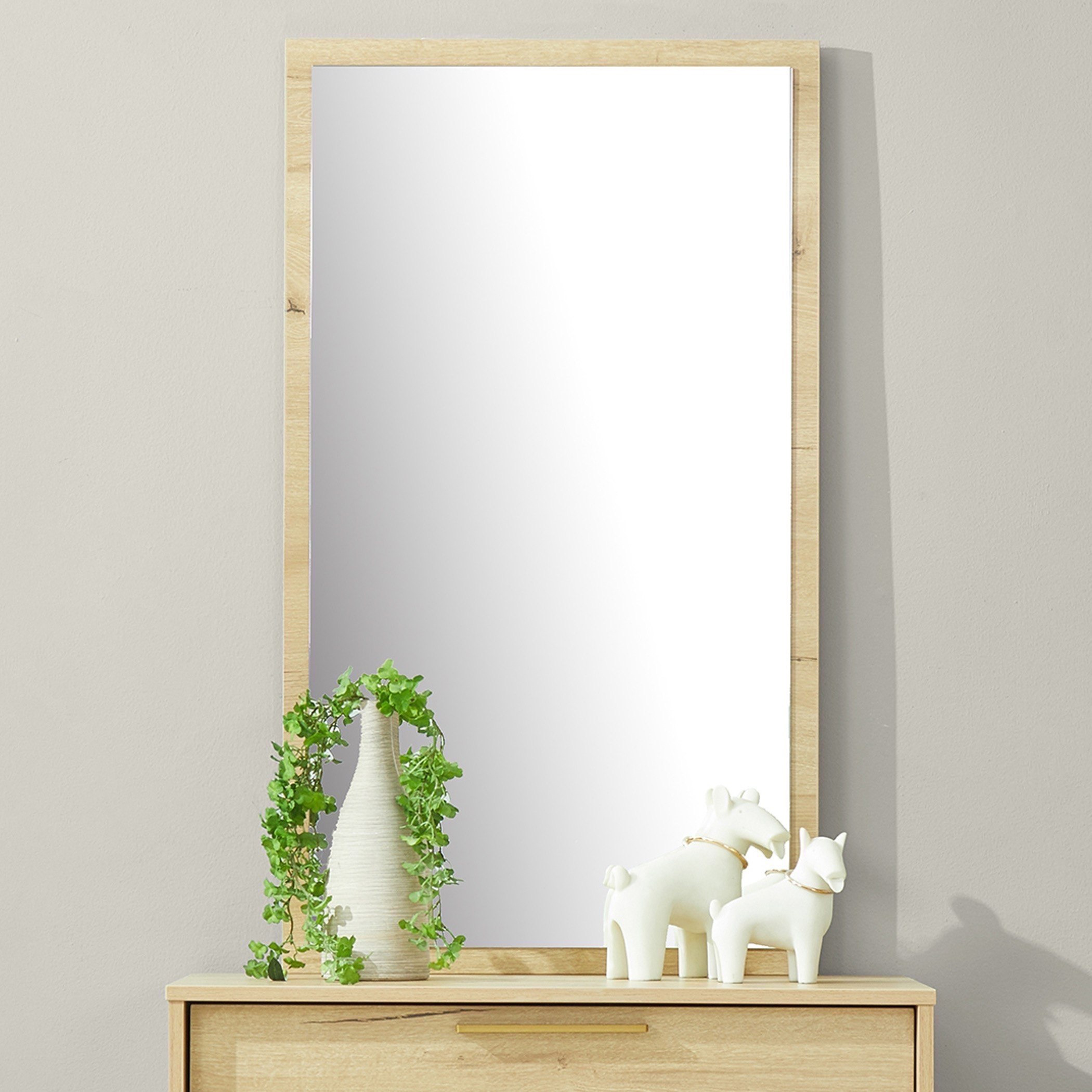 مرآة لطاولة تزيين صغيرة بـ3 أدراج من برايتن-hbxfurniture-kidsroom-kidsdressersandmirrors-image-1