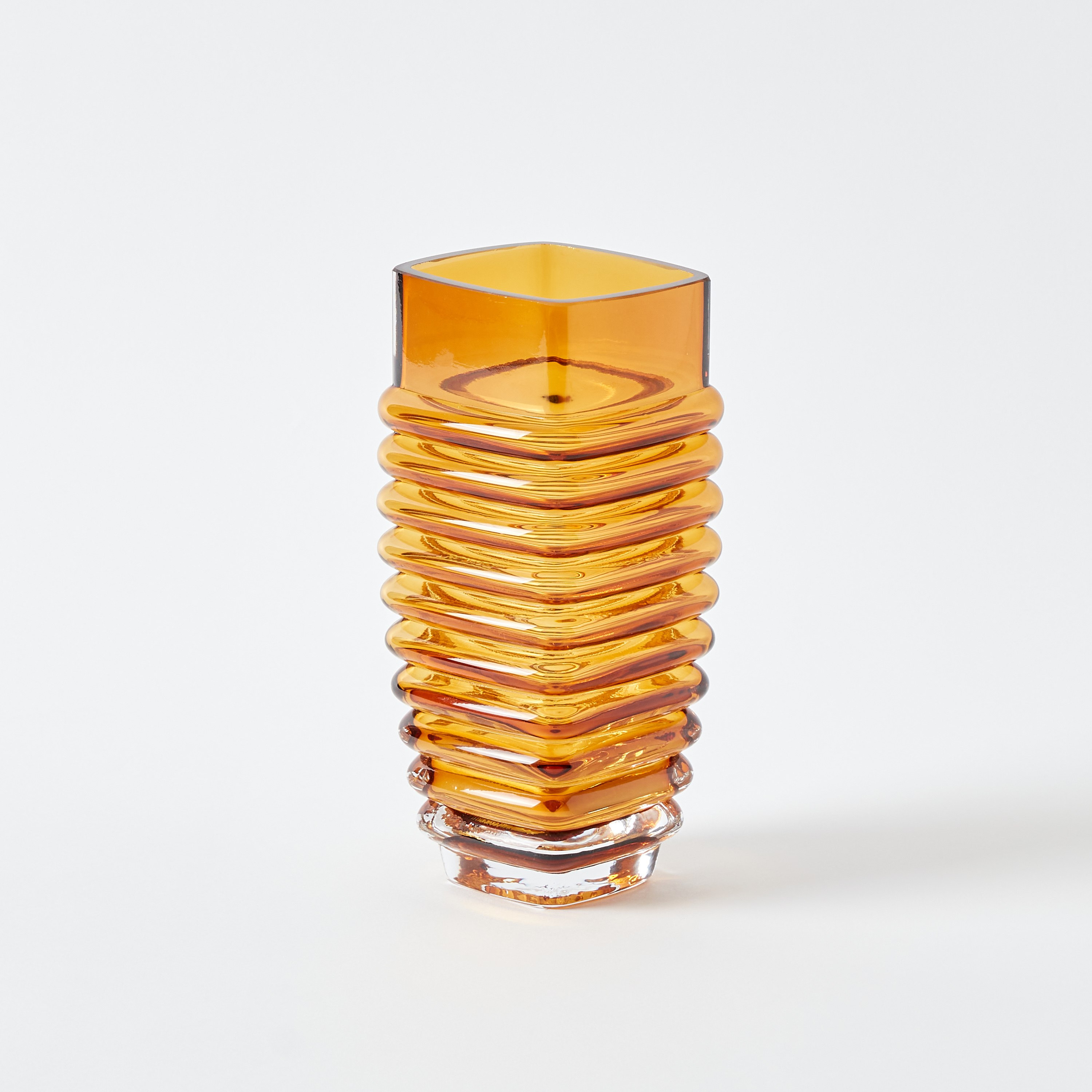 مزهرية زجاج مضلعة من موف - 9x9x18 سم-hbxbedroom-decorandaccessories-vases-image-5