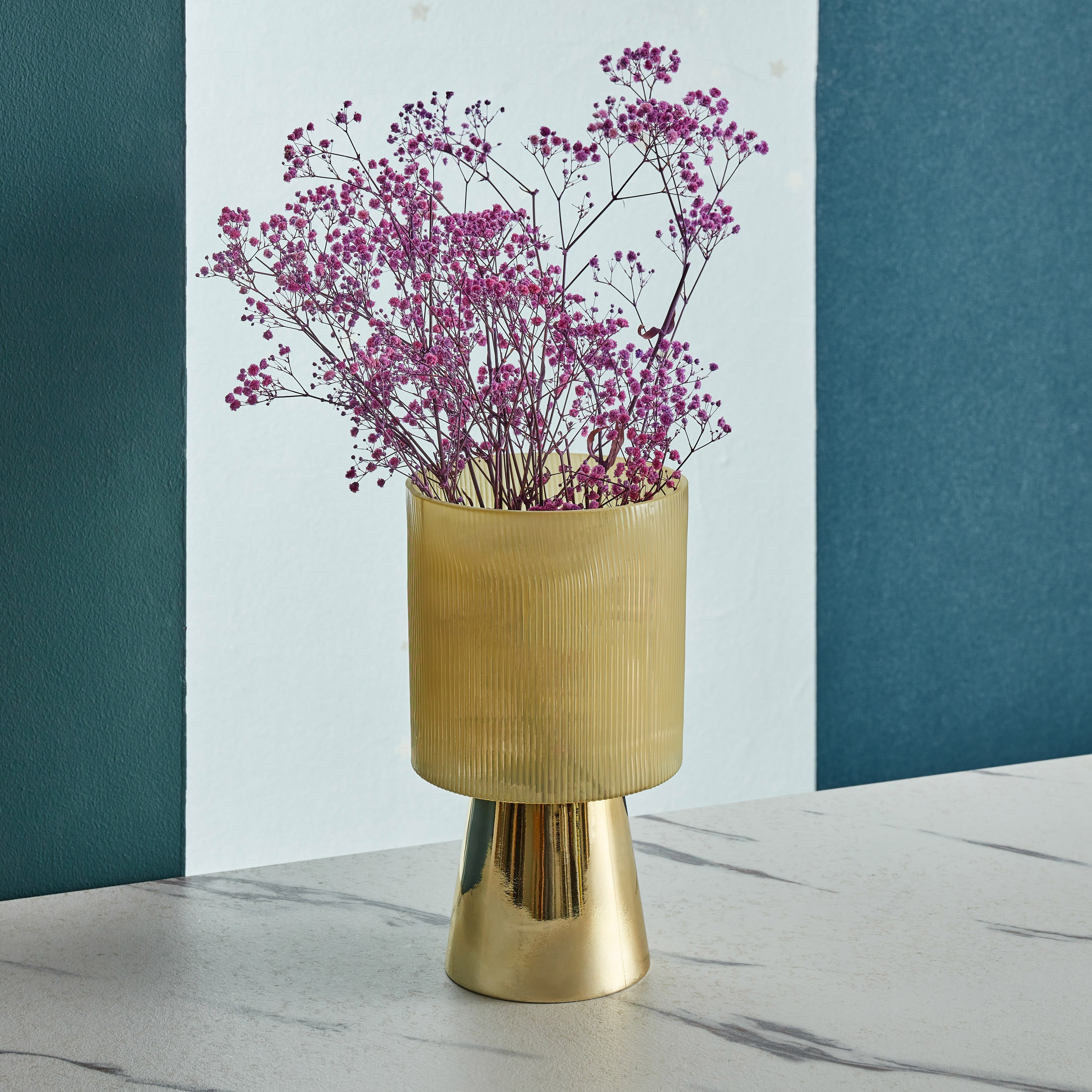 مزهرية زجاج أسطوانية بحامل مخروطي من موف - 25.5x14.5x10.5 سم-hbxbedroom-decorandaccessories-vases-image-1