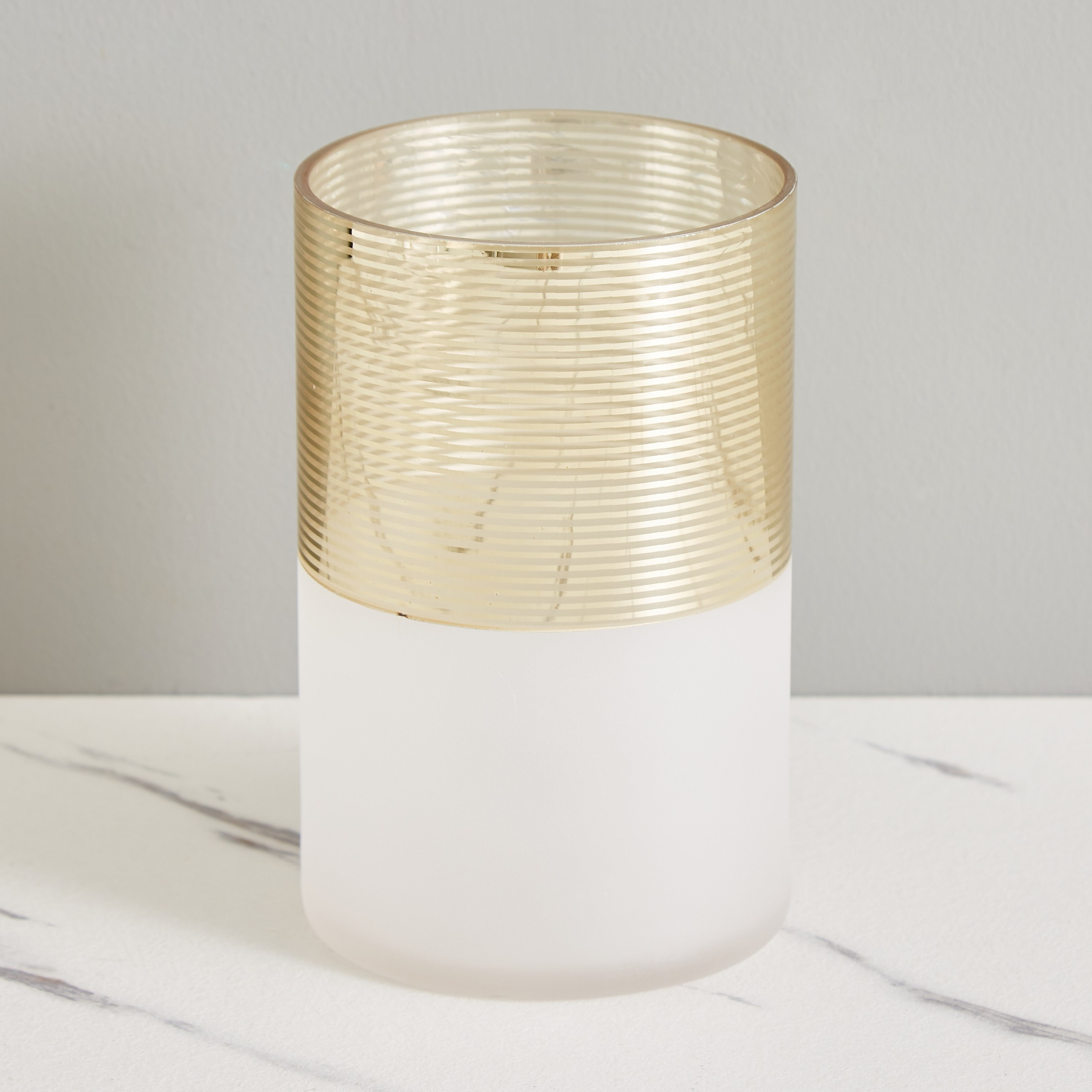 مزهرية زجاج مضلعة من موف - 20x12.5x12.5 سم-hbxbedroom-decorandaccessories-vases-image-2