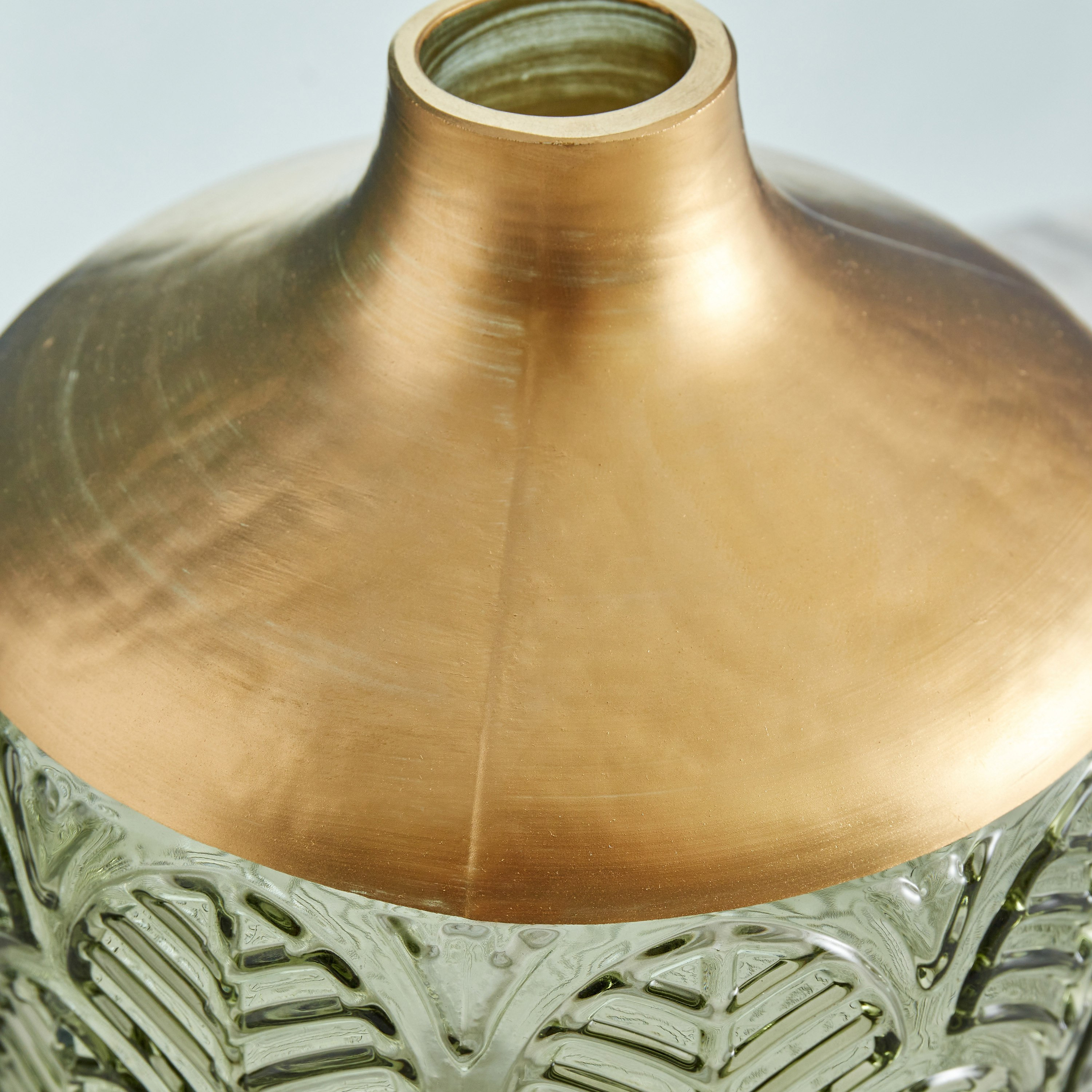 مزهرية زجاج مزخرفة بأوراق السرخس من موف - 22x4x9 سم-hbxbedroom-decorandaccessories-vases-image-3