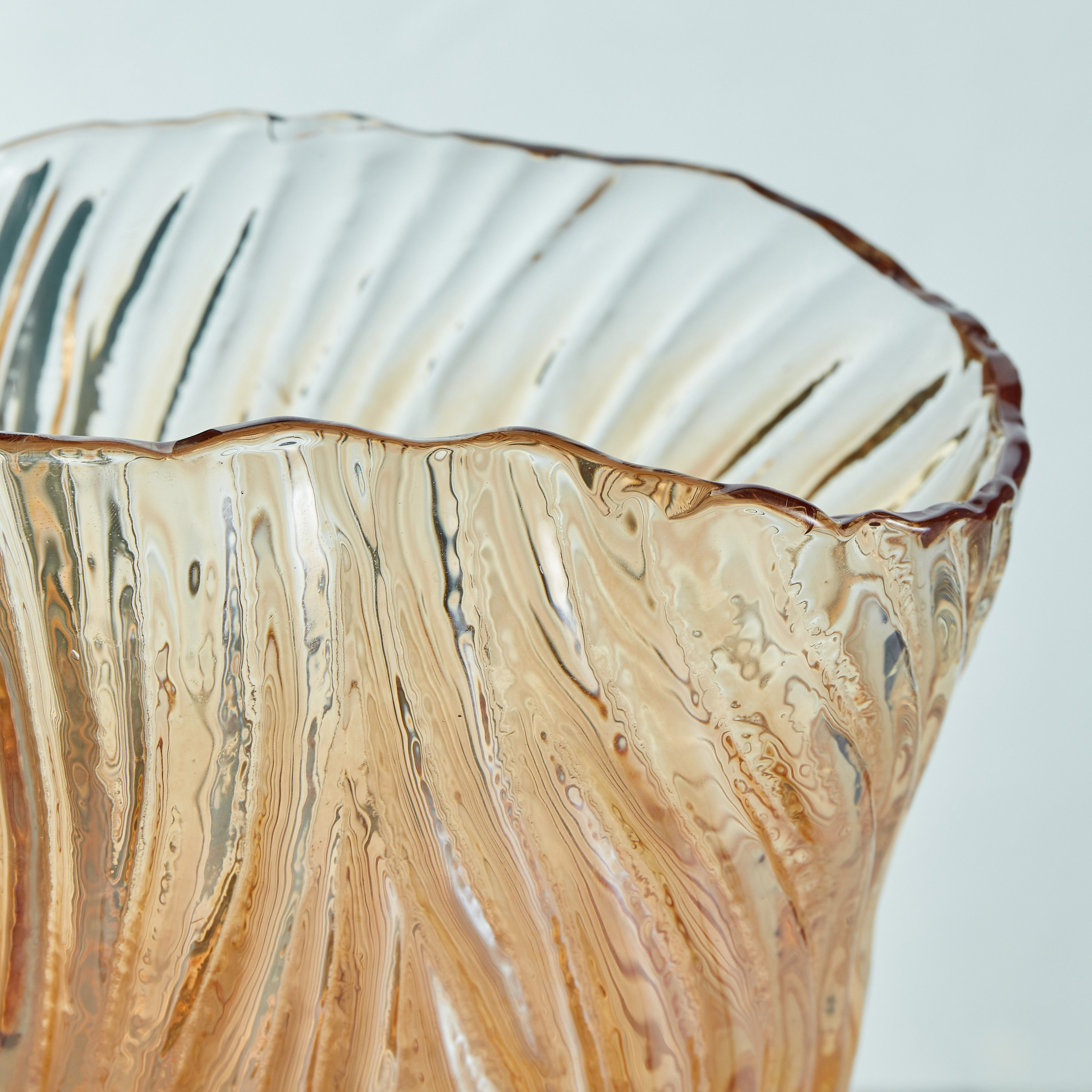 مزهرية مضلعة عضوية زجاج من موف - 16x10x25.5 سم-hbxbedroom-decorandaccessories-vases-image-3
