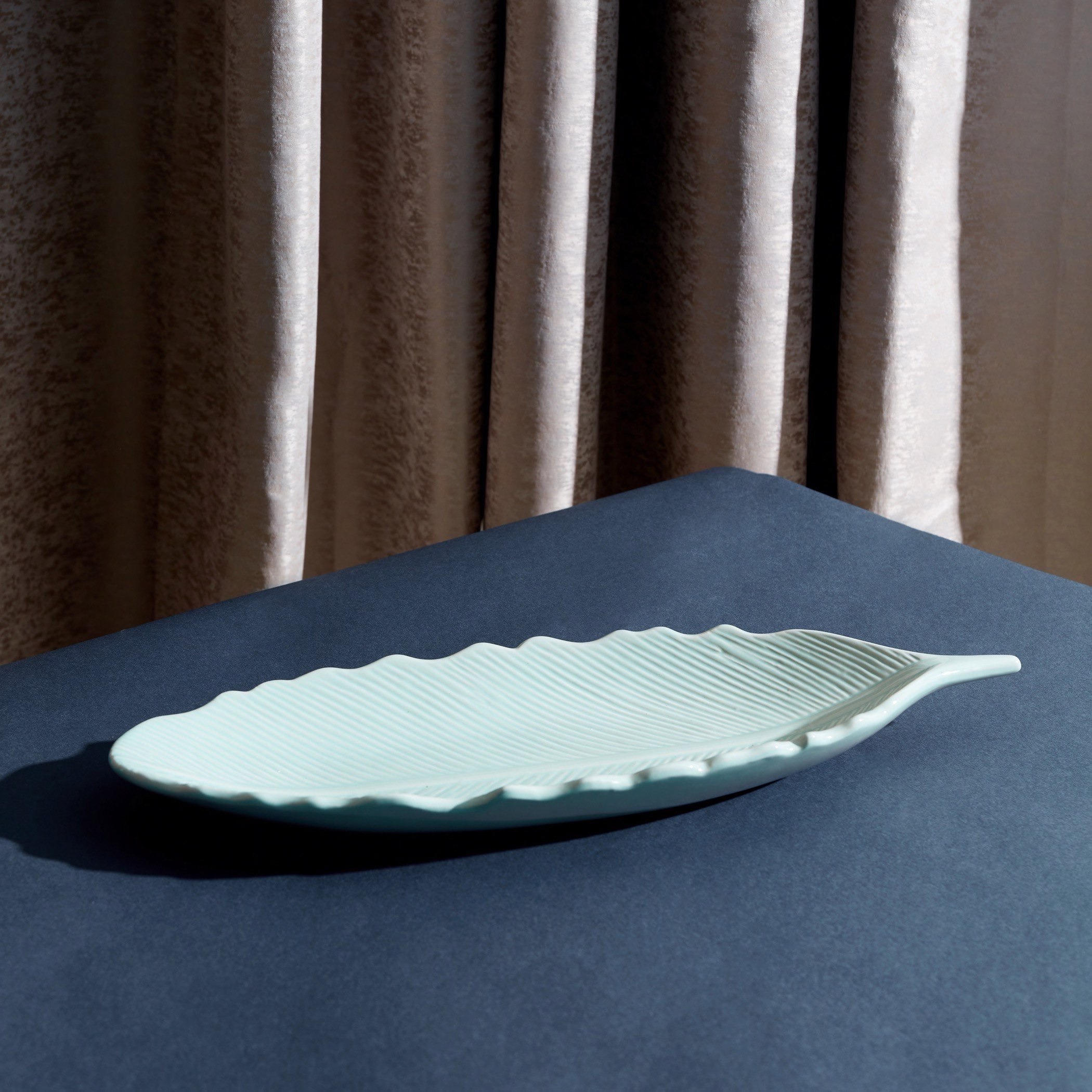 صحن سيراميك بتصميم ورقة شجر من توباز - 41x14x4 سم-PROMO_HB_AE_B1G1_250925-image-2