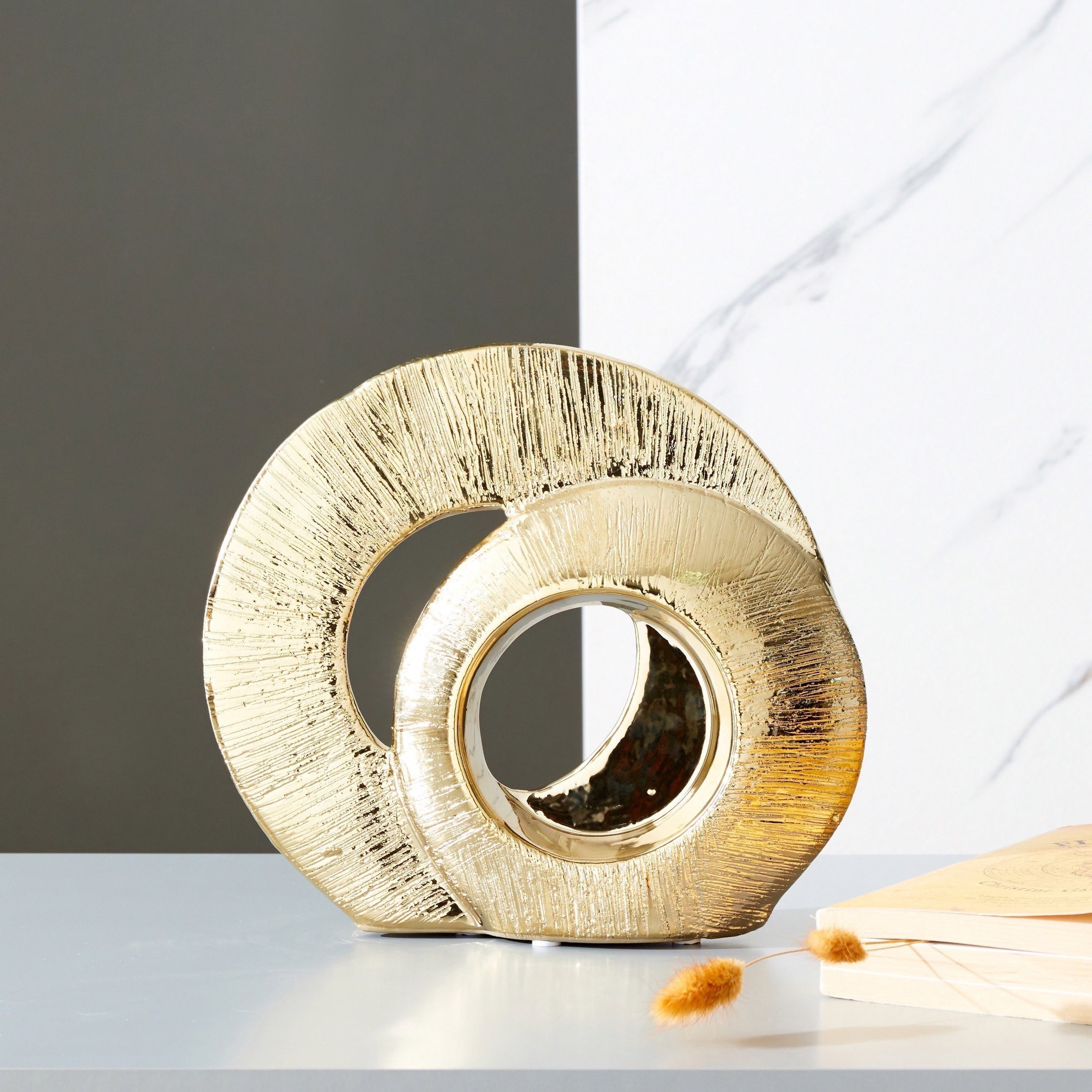 قطعة ديكور سيراميك بارزة الملمس من توباز - 24x7x21 سم-hbxhomeware-homedecor-figurinesandornaments-image-1