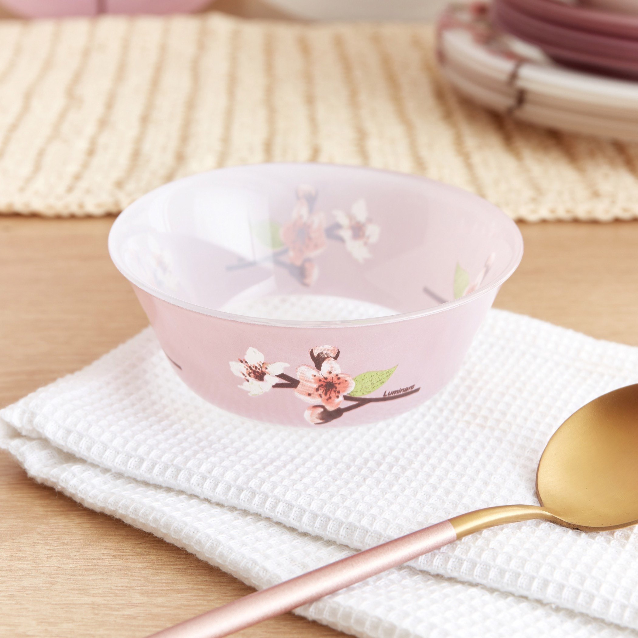 طقم عشاء نيو تيمب أمبي روز 46 قطعة من لومينارك-hbxhomeware-hbxkitchen-image-3