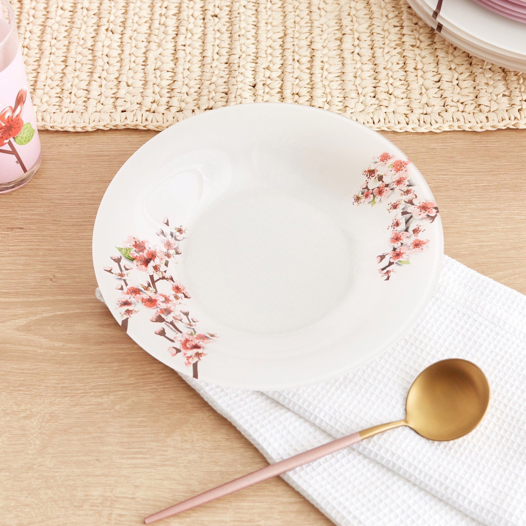 طقم عشاء نيو تيمب أمبي روز 46 قطعة من لومينارك-hbxhomeware-hbxkitchen-image-4