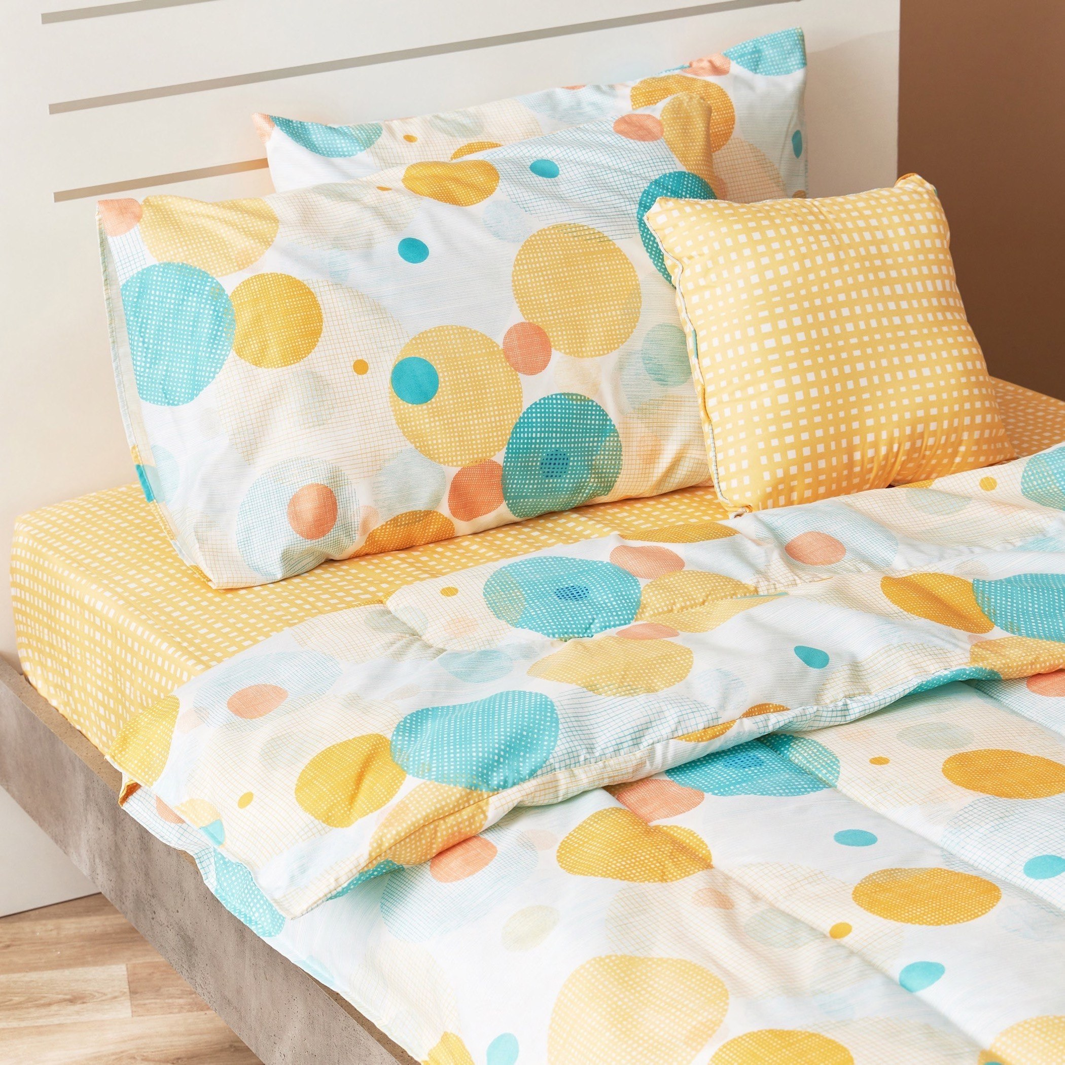 طقم لحاف مزدوج من الألياف الدقيقة بطبعات 5 قطع من هامبتون آيدن - 160x220 سم-hbxhomeware-hbxdecorandfurnishings-image-2